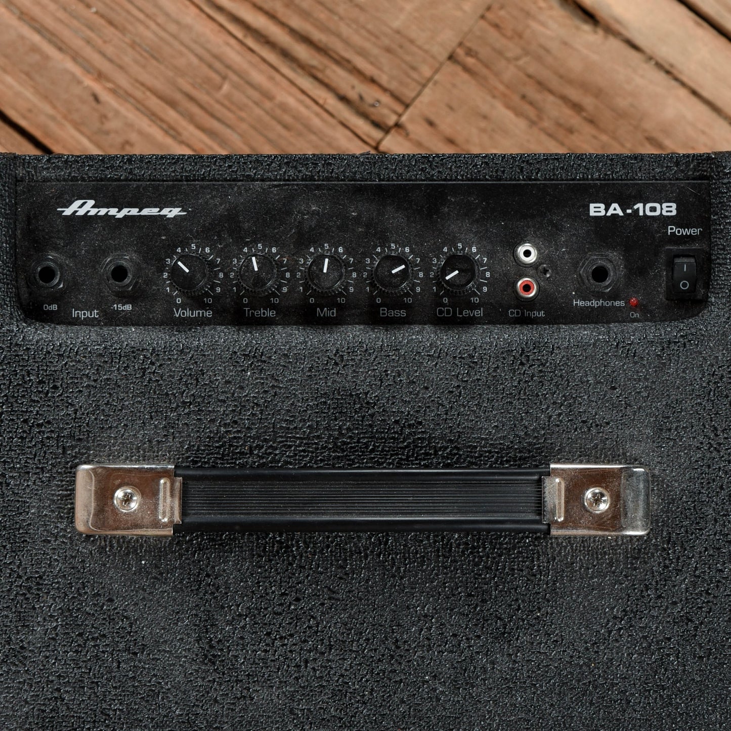 Ampeg BA-108 20-Watt 1x8" Bass Combo Amps / Bass Combos
