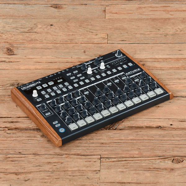 Arturia presenta DrumBrute Impact, drum machine portatile Arturia presenta DrumBrute Impact, drum machine portatile
