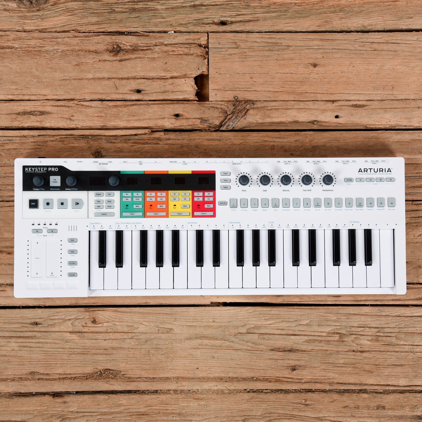 Arturia KeyStep Pro 37-Key MIDI Controller Keyboards and Synths / Controllers