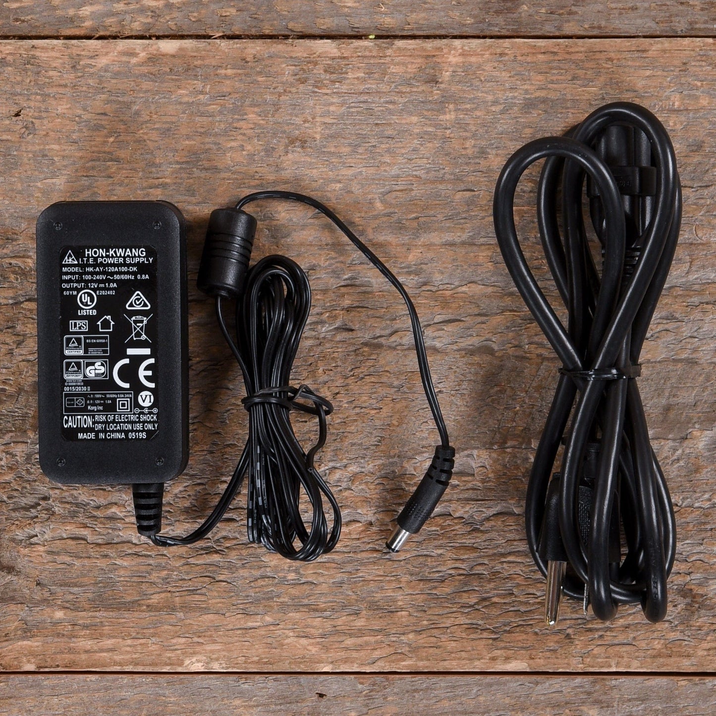 Arturia MicroFreak Hybrid Synthesizer Keyboards and Synths / Synths / Digital Synths