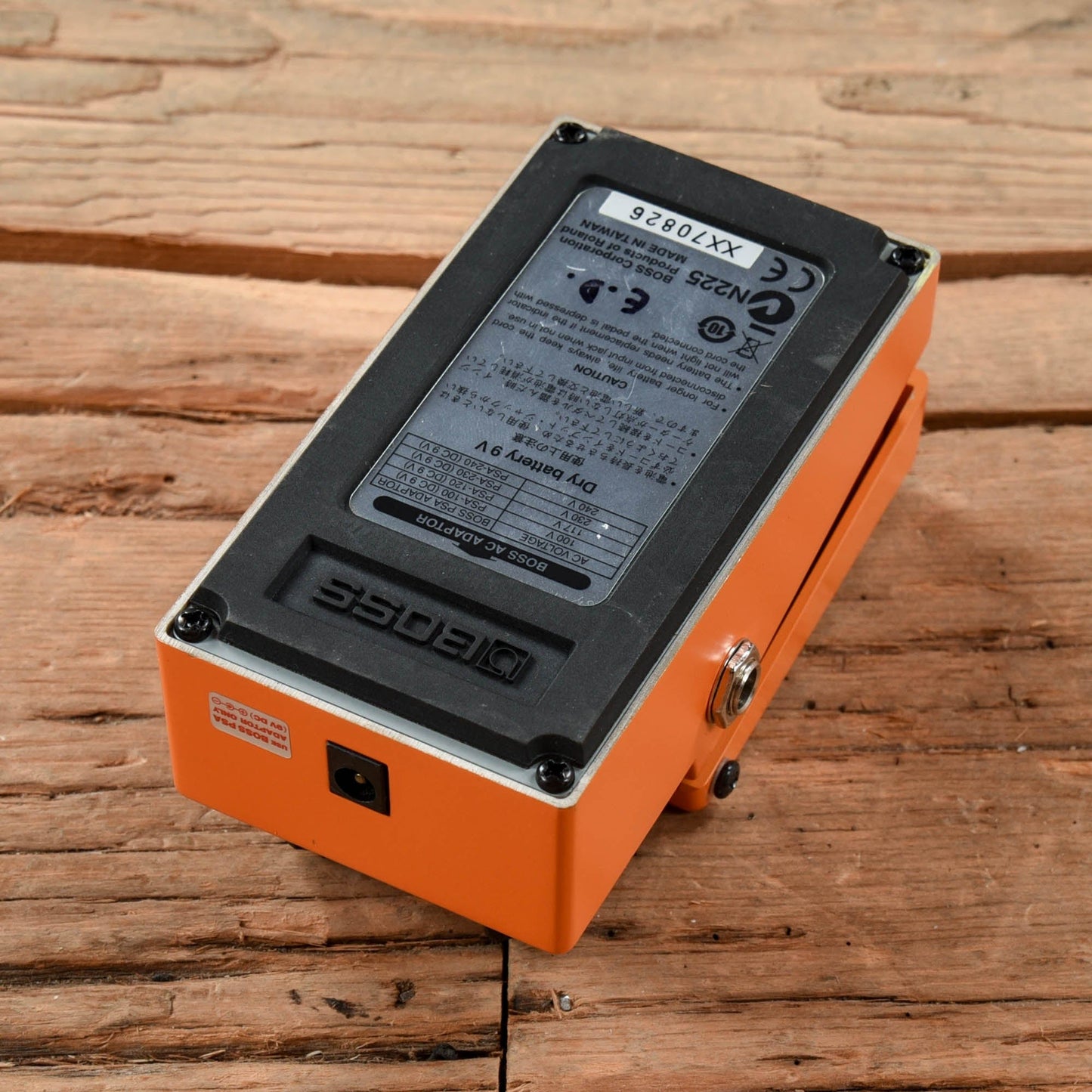 Boss DS-1 Distortion Effects and Pedals / Distortion