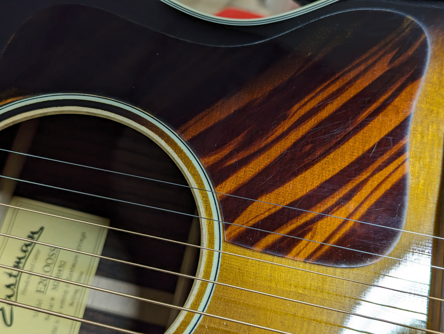 Eastman E20OOSS Adirondack Spruce/Rosewood OO Sunburst Acoustic Guitars / Concert