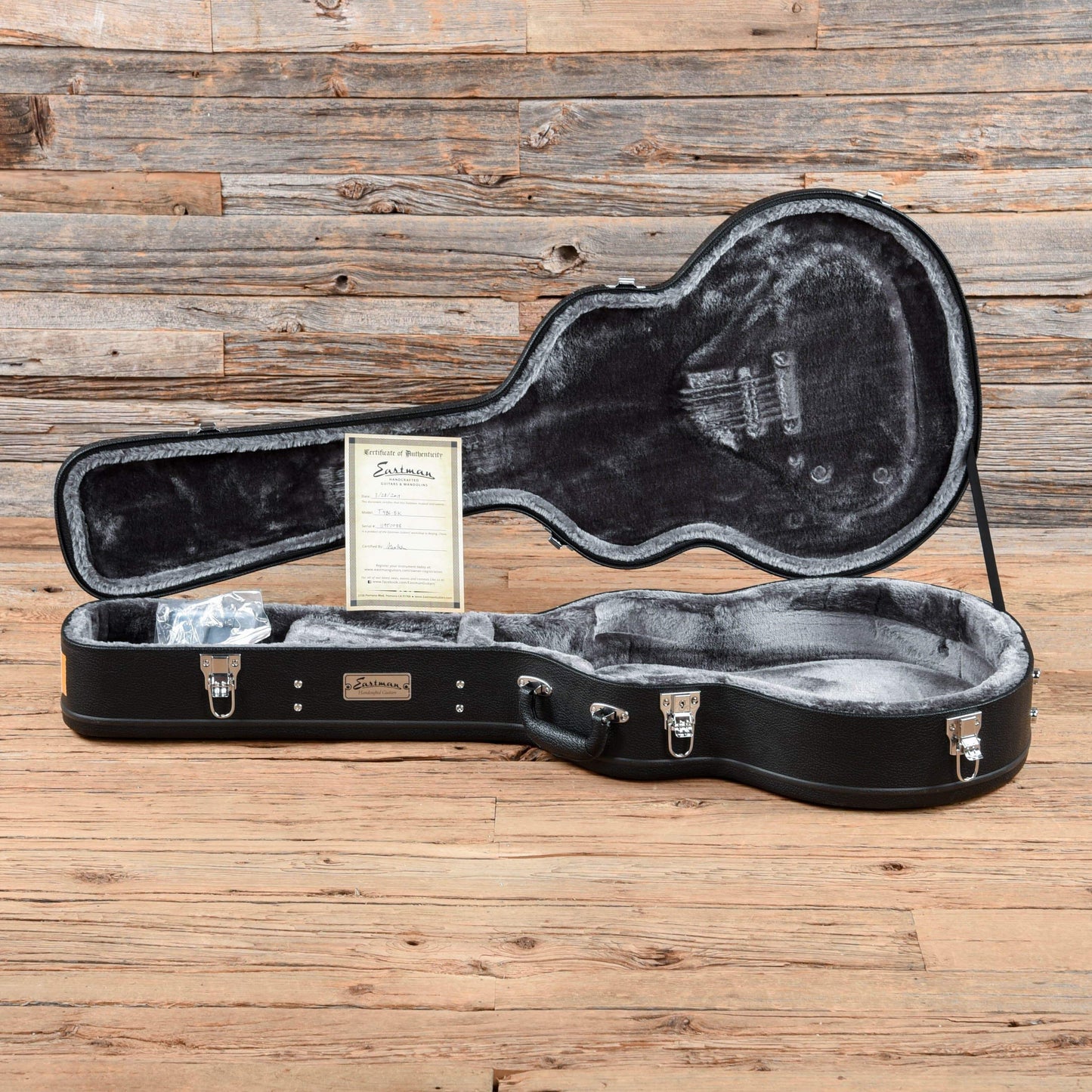 Eastman T486 Thinline Deluxe Black 2019 Electric Guitars / Solid Body