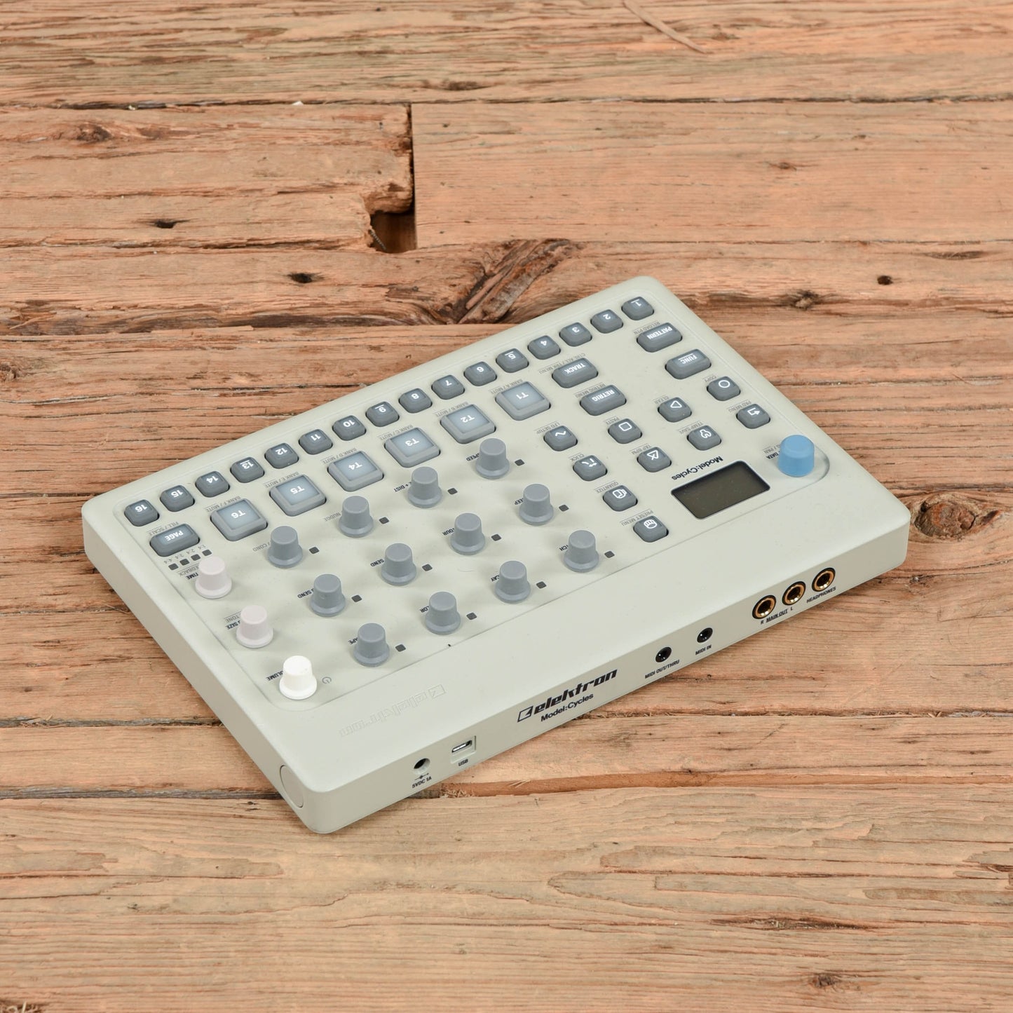 Elektron Model:Cycles Groovebox Drums and Percussion / Drum Machines and Samplers