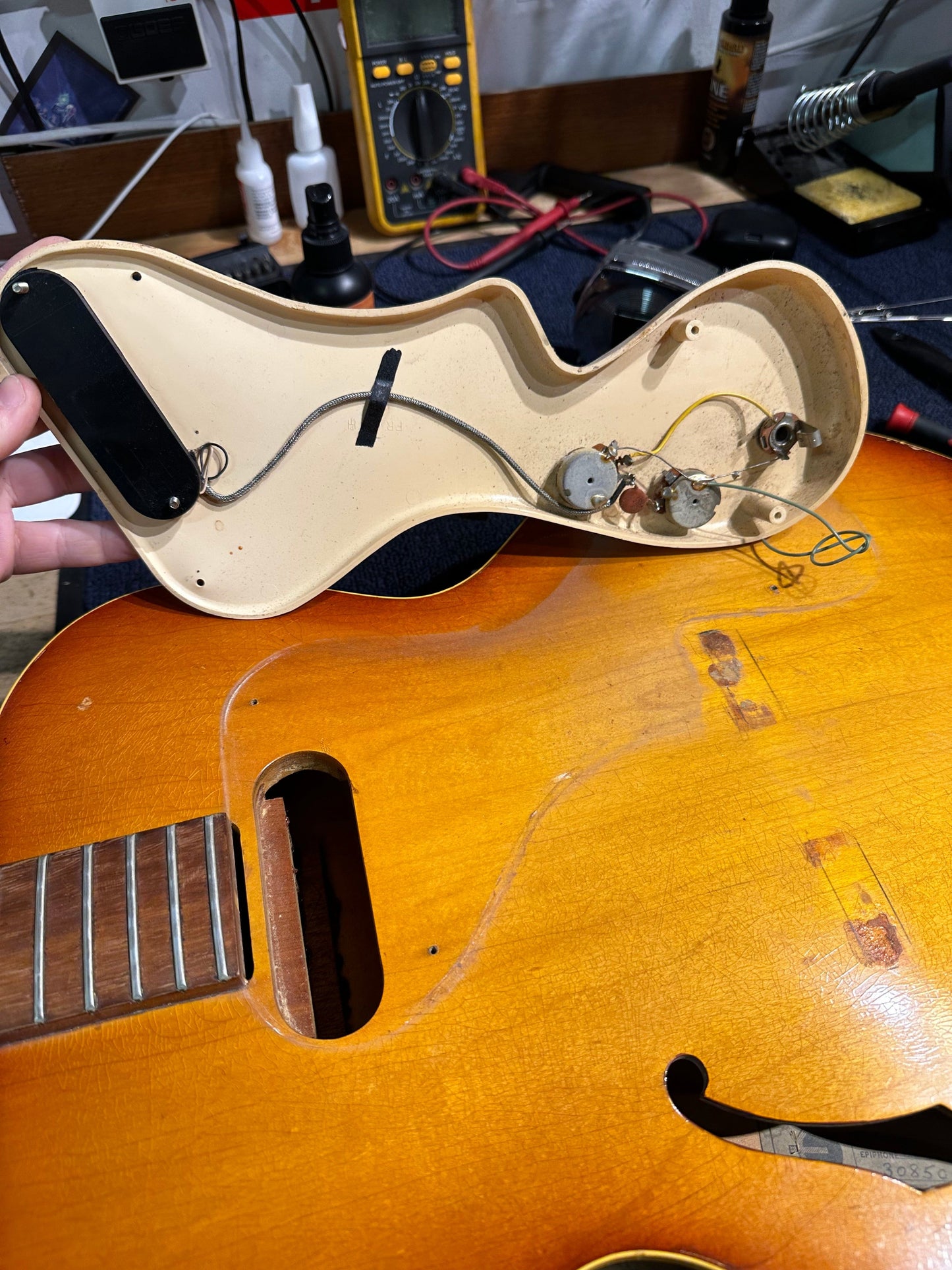 Epiphone Granada Sunburst 1960s Electric Guitars / Hollow Body