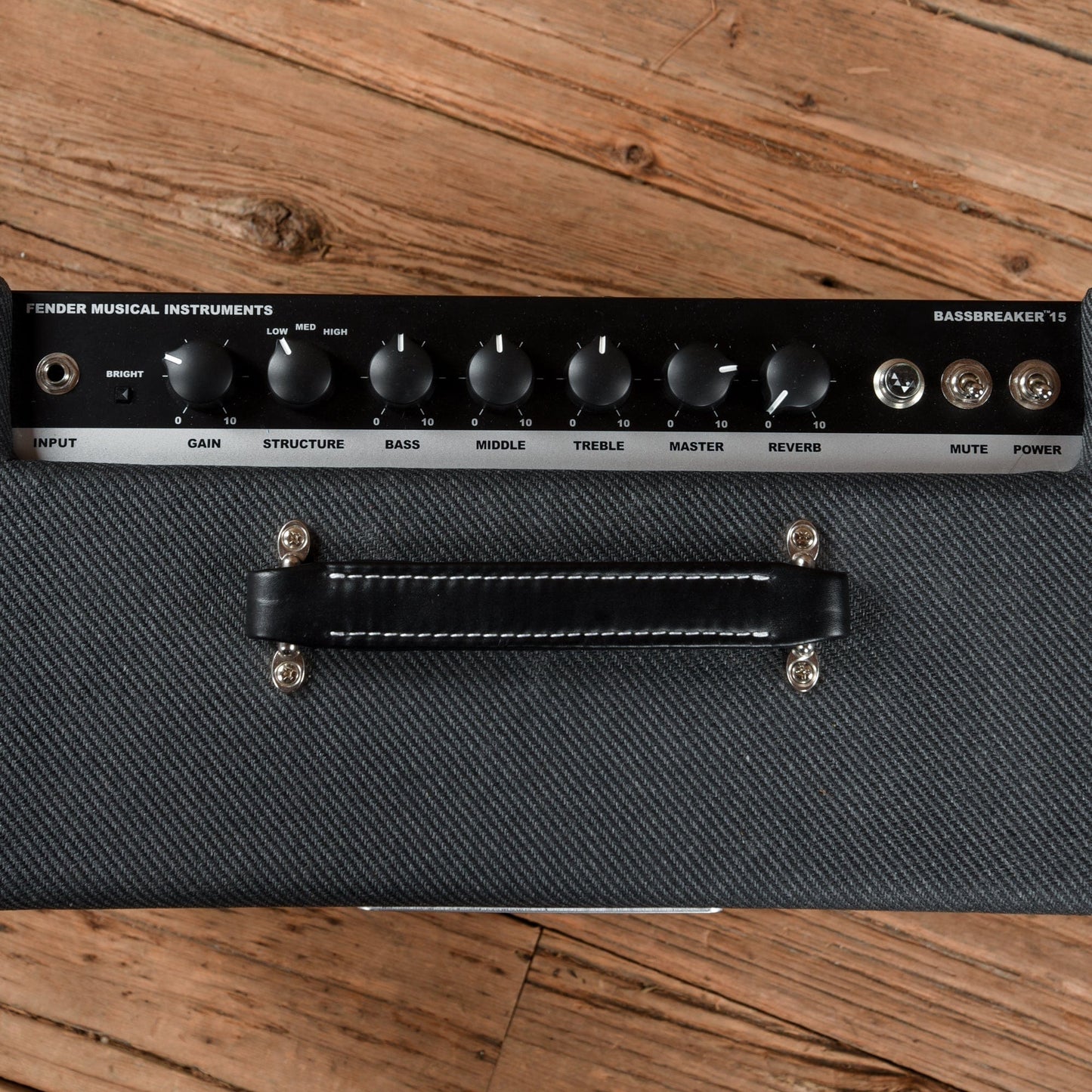 Fender Bassbreaker 15 15-Watt 1x12" Guitar Combo Amps / Guitar Cabinets