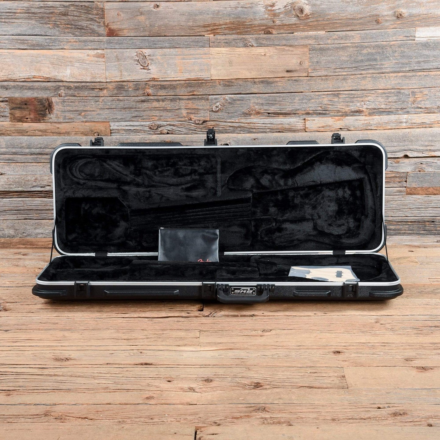 Fender American Pro Jazz Bass Olympic White 2019 Bass Guitars / 4-String