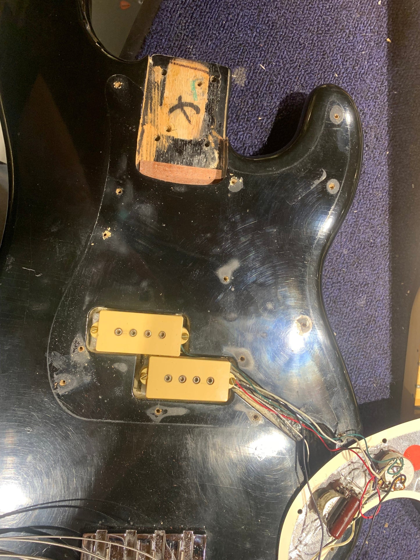 Fender Precision Bass Black 1976 Bass Guitars / 4-String