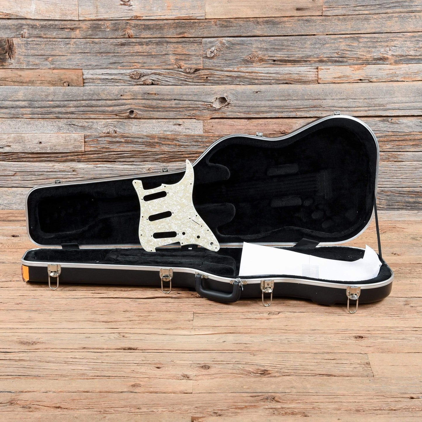 Fender American Deluxe Stratocaster Candy Tangerine 2004 Electric Guitars / Solid Body