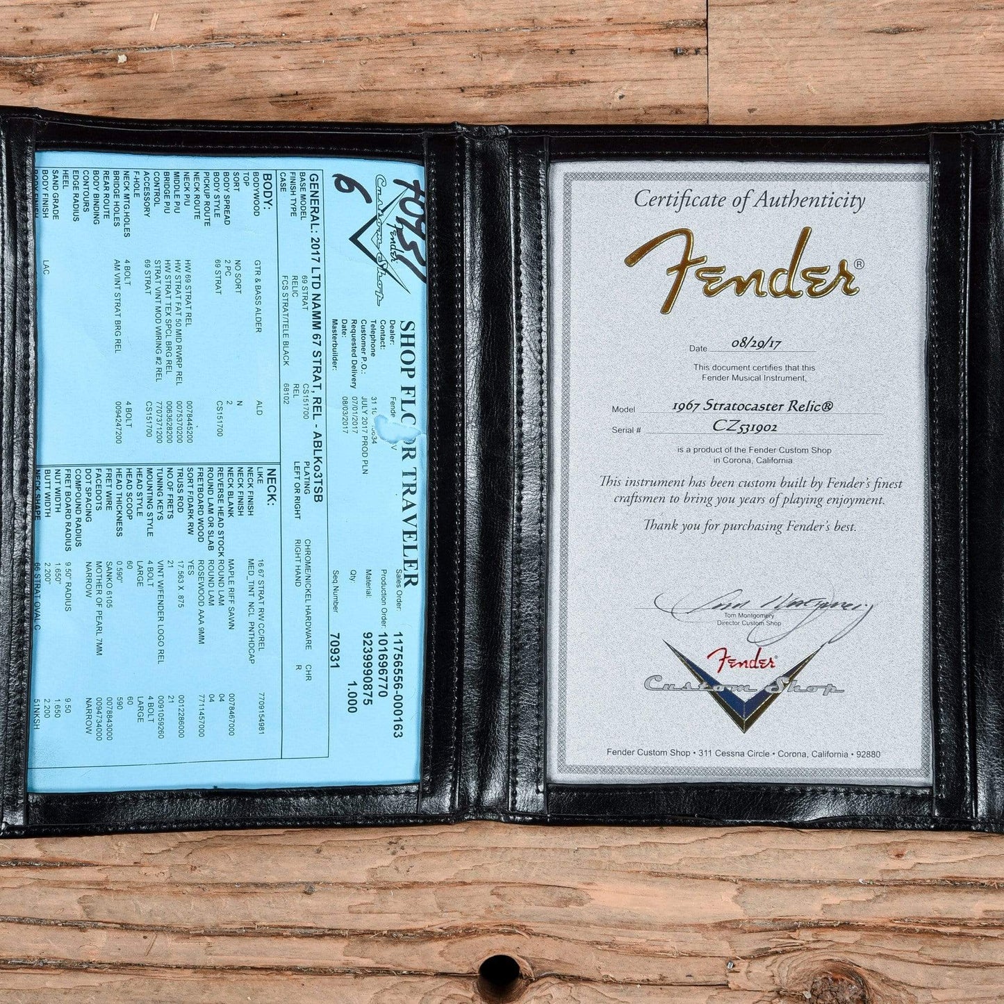 Fender CS NAMM Limited 1967 Stratocaster Relic Black Over Sunburst 2017 Electric Guitars / Solid Body