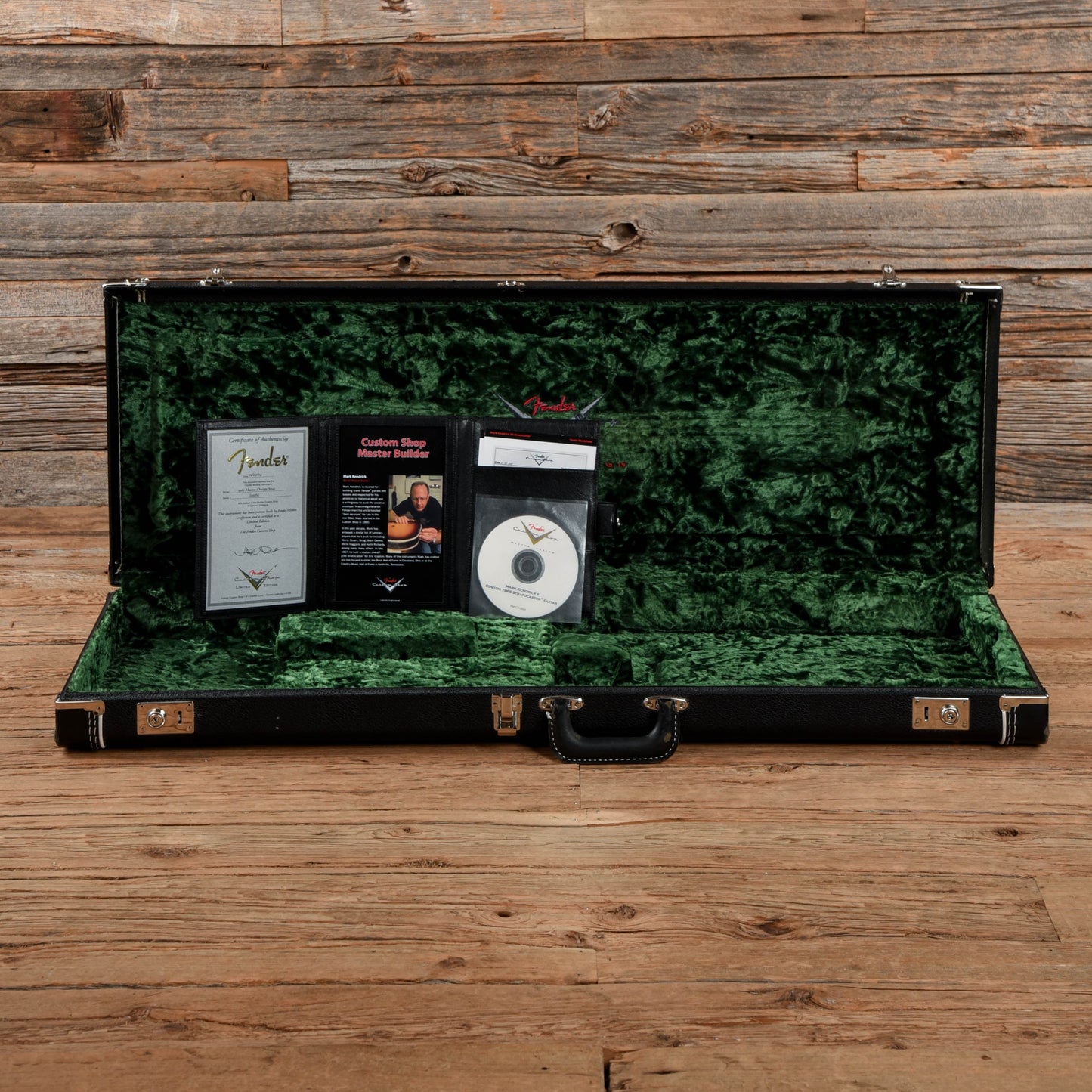 Fender Custom Shop Master Design Mark Kendrick 1965 Stratocaster Relic Lake Placid Blue 2004 Electric Guitars / Solid Body