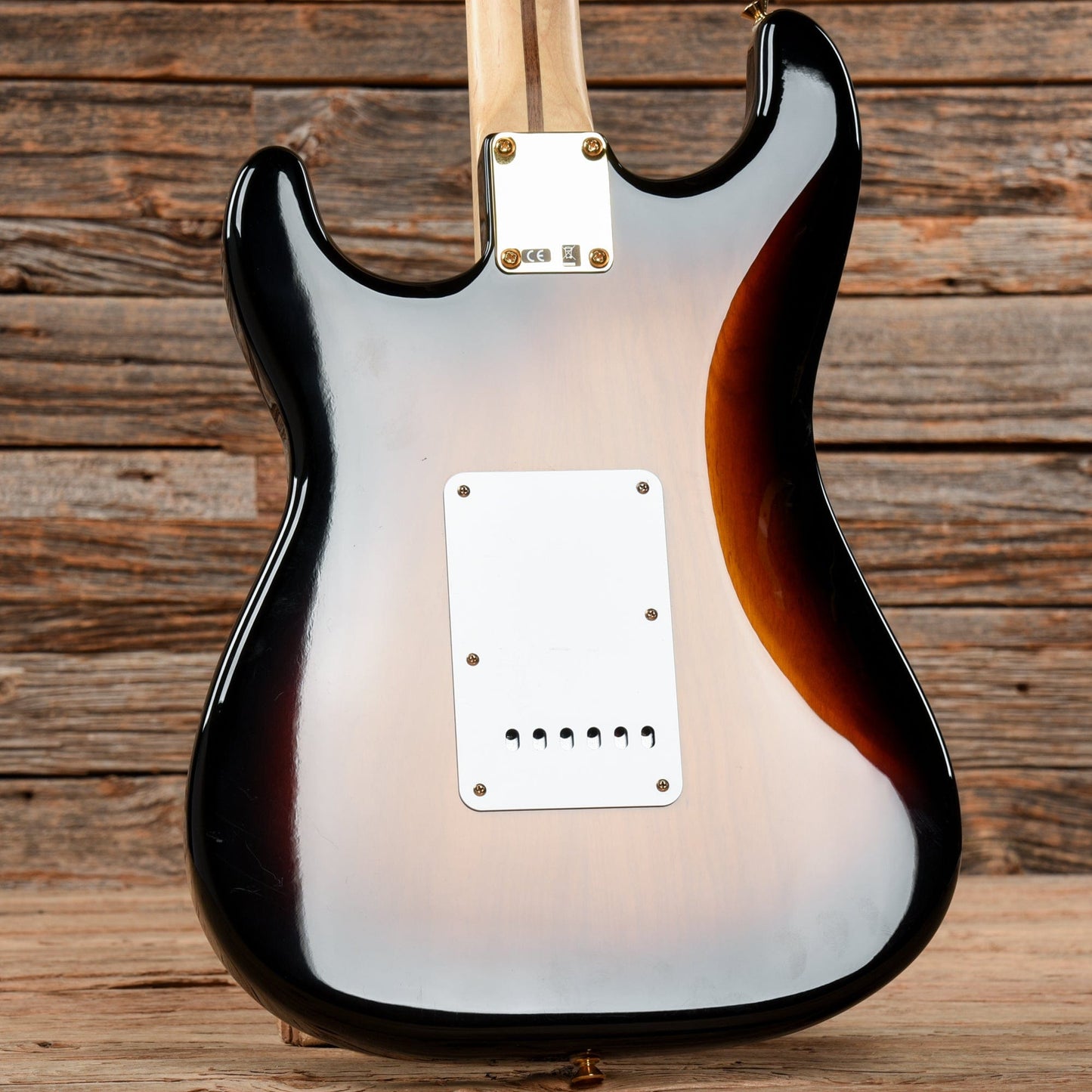 Fender Deluxe Players Stratocaster Sunburst 2009 Electric Guitars / Solid Body