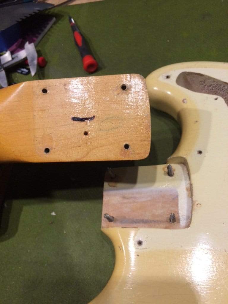 Fender Duo-Sonic 3/4 Olympic White 1960s Electric Guitars / Solid Body