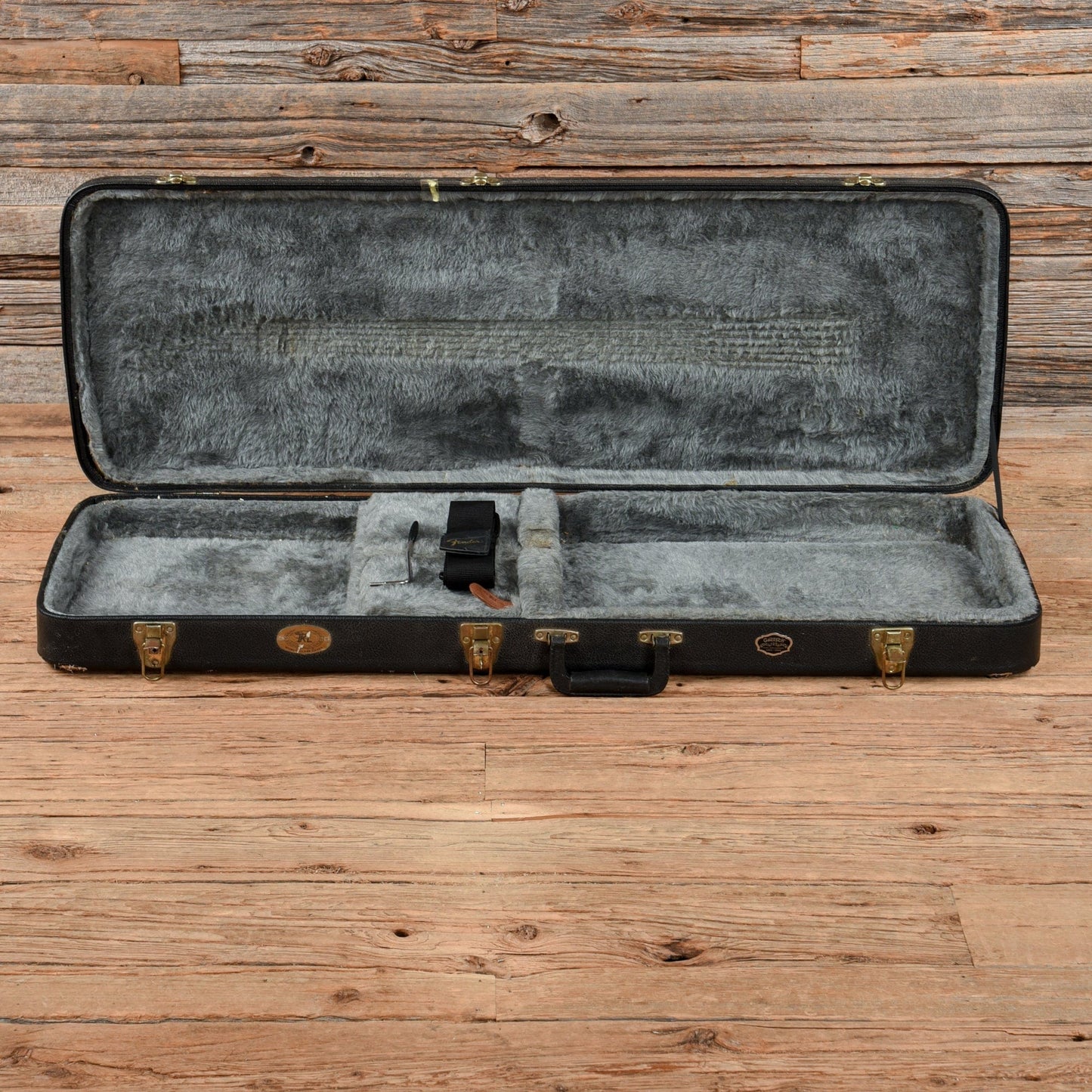 Fender Stratocaster ST-68 CIJ Black Electric Guitars / Solid Body