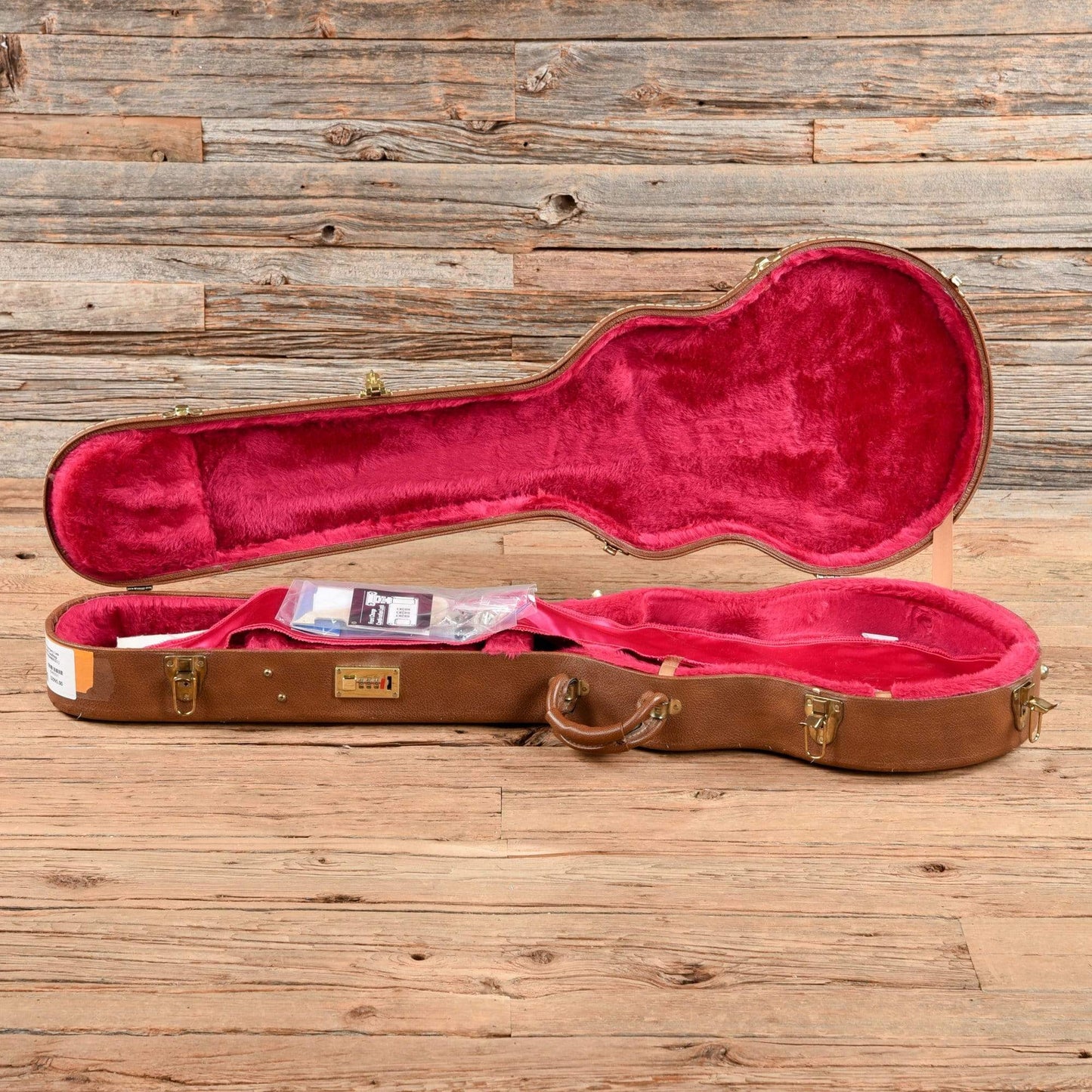 Gibson 30th Anniversary Les Paul Deluxe Goldtop 2000 Electric Guitars / Solid Body