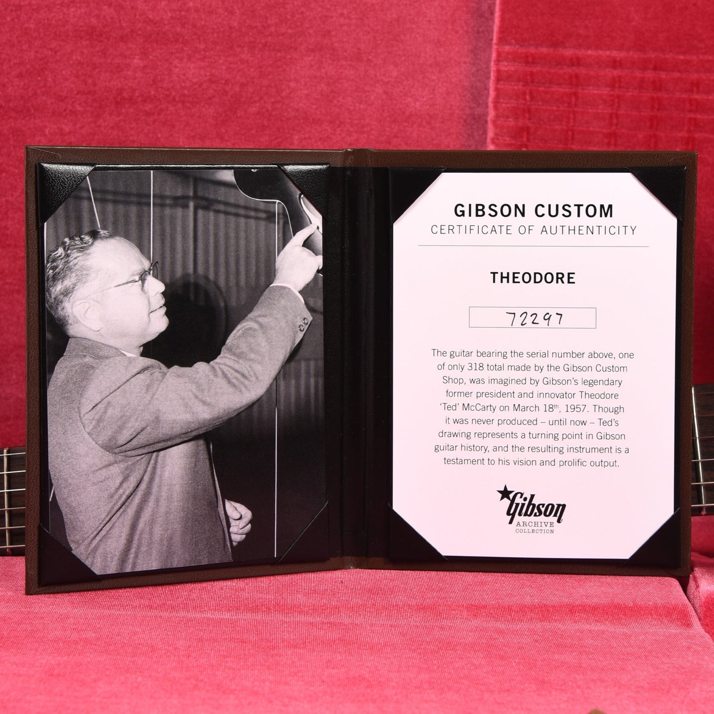 Gibson Custom Shop Archive Collection Theodore Ebony Electric Guitars / Solid Body