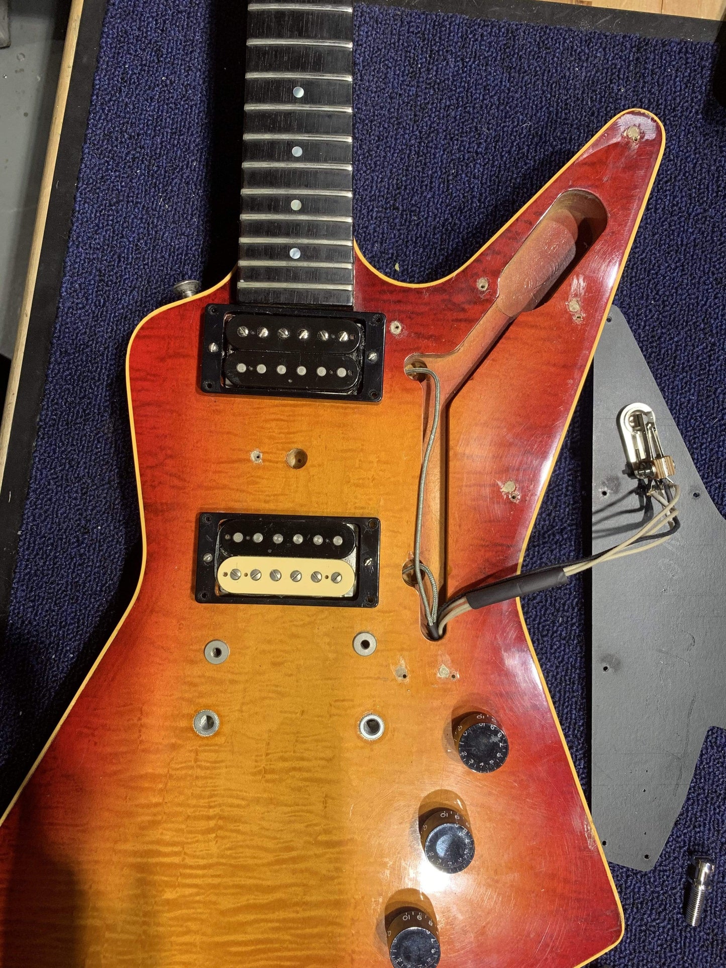 Gibson Explorer CMT Sunburst 1980s Electric Guitars / Solid Body