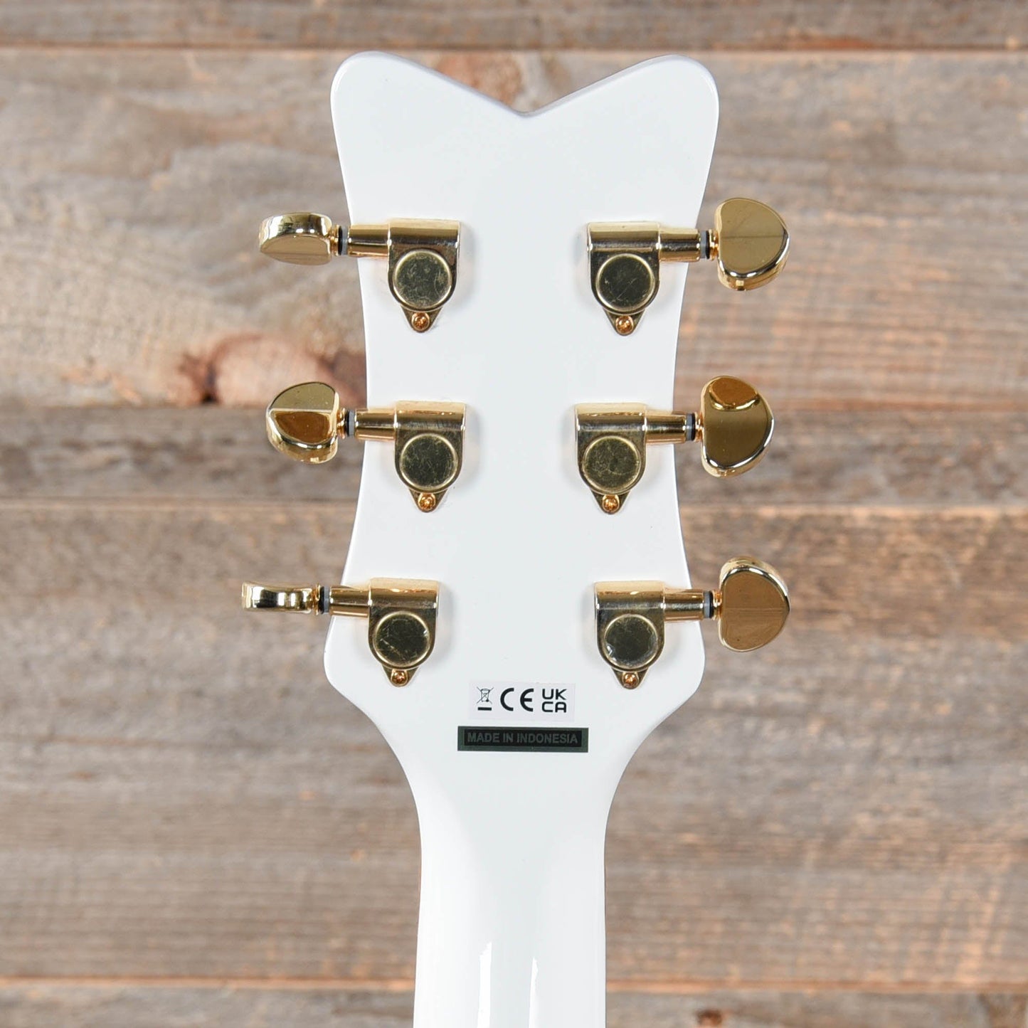 Gretsch G5021WPE Penguin Parlor Acoustic Electric Jumbo Non-Cutaway White w/Fishman Pickup System Acoustic Guitars / Built-in Electronics