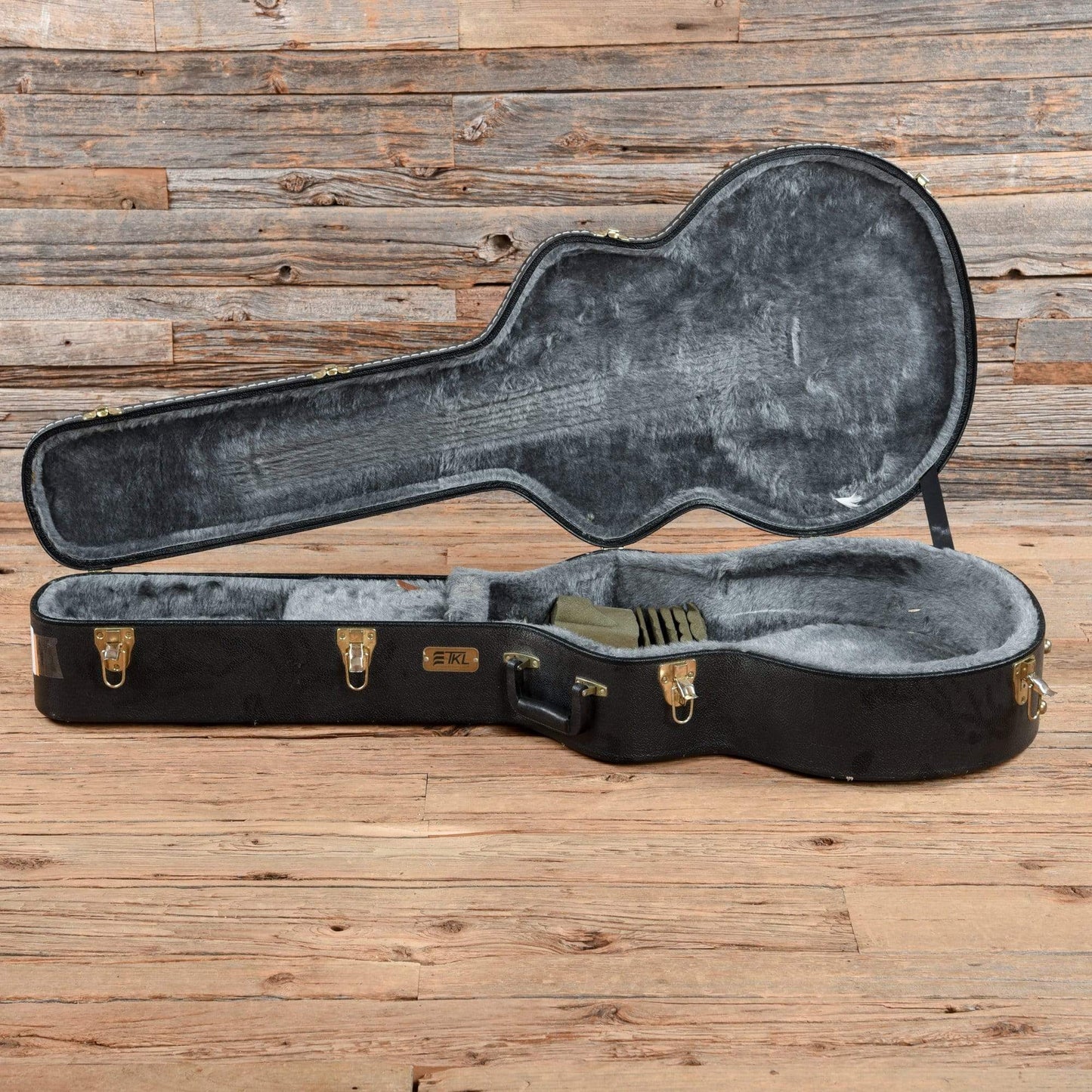 Gretsch G6196 Country Classic II Walnut 1996 Electric Guitars / Hollow Body