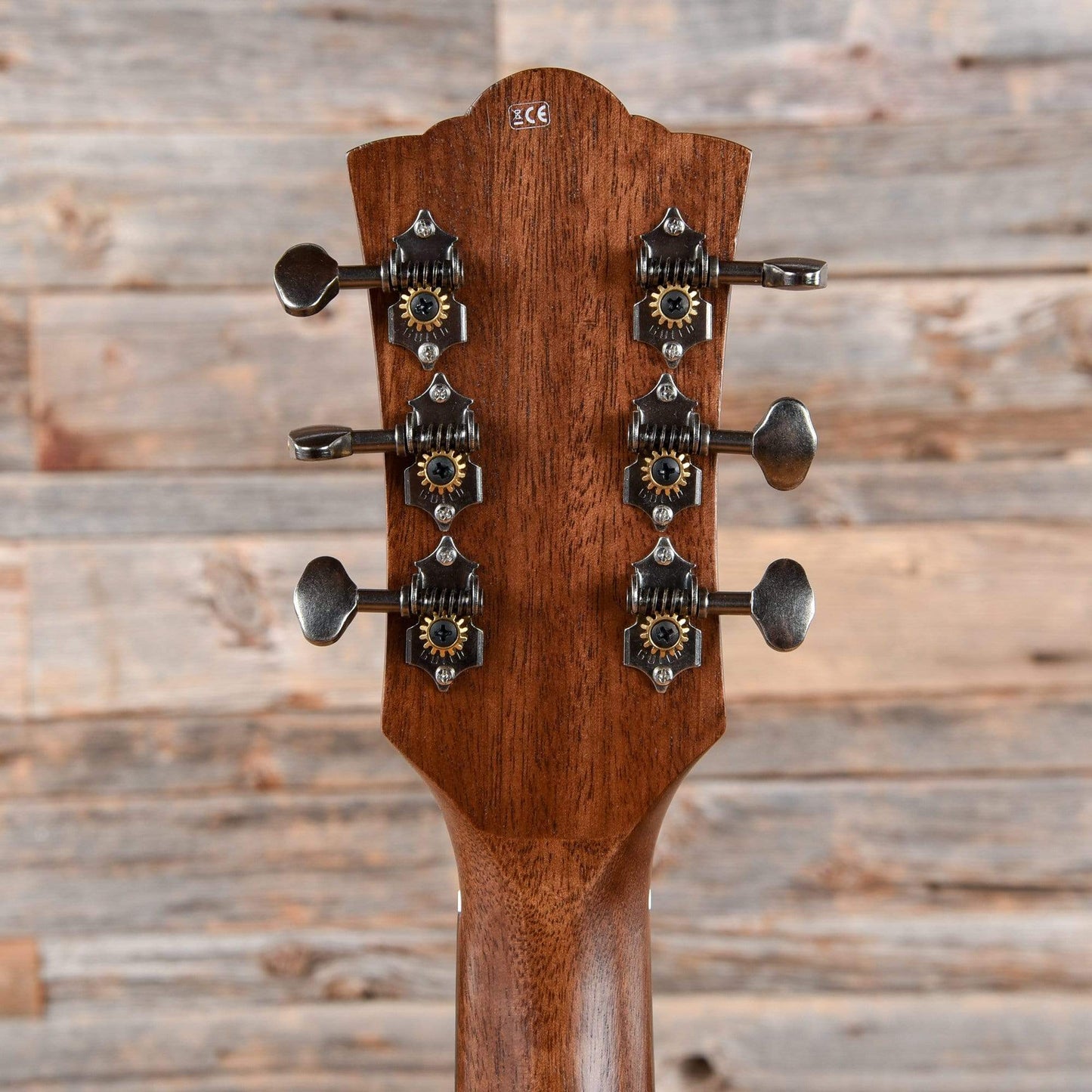 Guild Westerly OM-240CE Archback Orchestra Antique Cherry Burst Acoustic Guitars / Built-in Electronics,Acoustic Guitars / OM and Auditorium