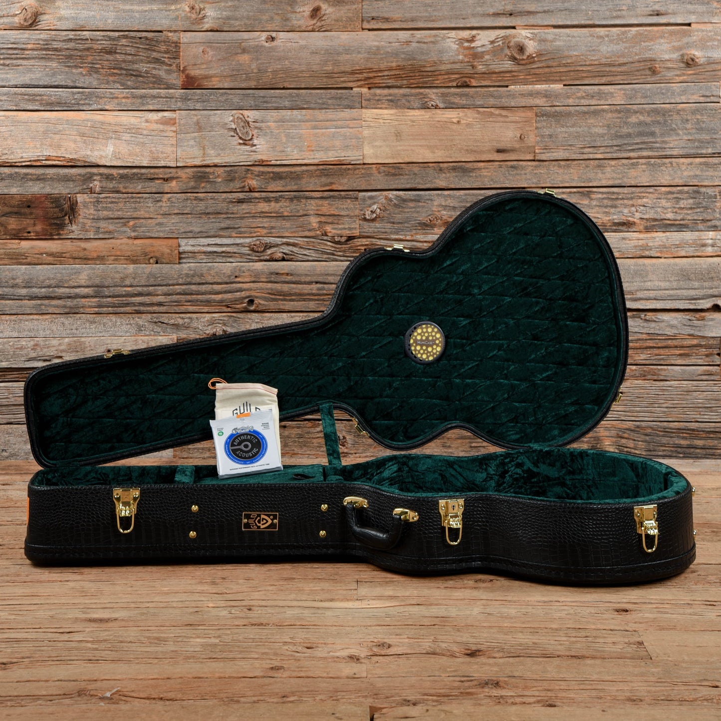 Guild F512E Sunburst Acoustic Guitars / Jumbo