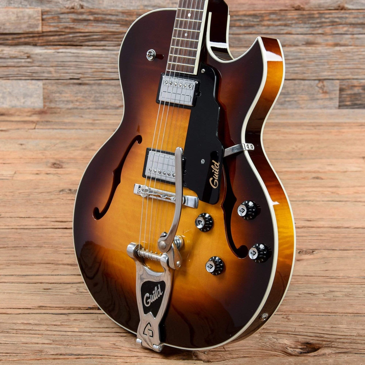 Guild USA Starfire III Sunburst 1997 Electric Guitars / Hollow Body