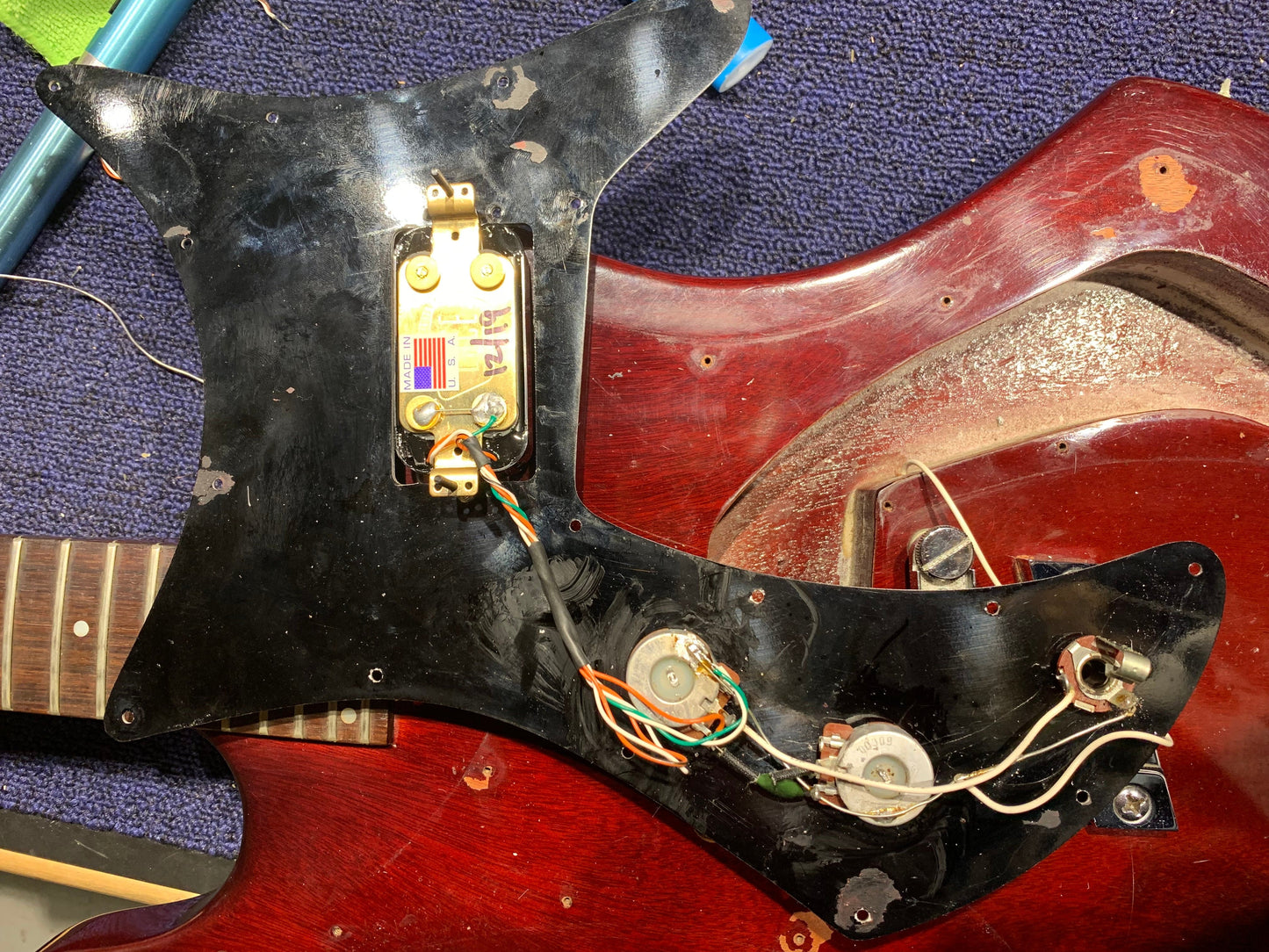 Guild S-60D Cherry 1978 Electric Guitars / Solid Body