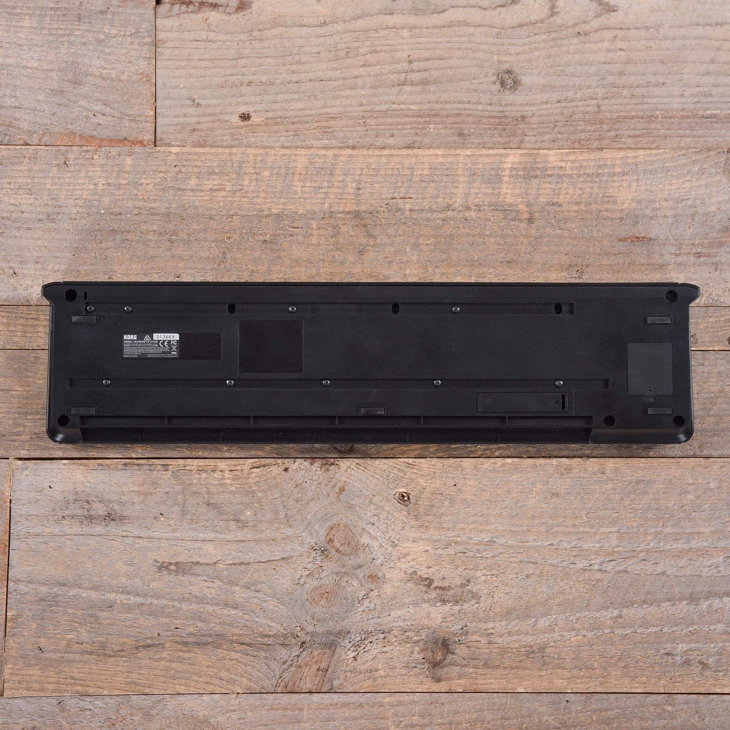 Korg MicroKEYAIR 37-Mini Key Wireless USB MIDI Keyboard Keyboards and Synths / Controllers