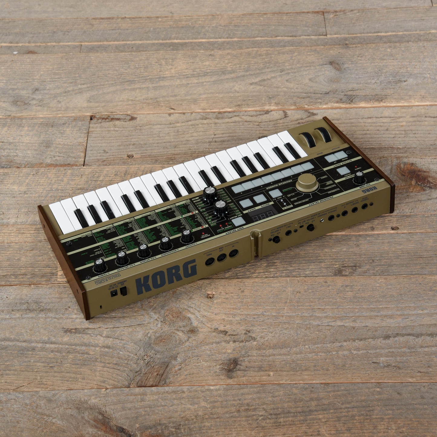Korg MicroKorg 37-Mini Key Synthesizer & Vocoder Keyboards and Synths / Synths / Digital Synths