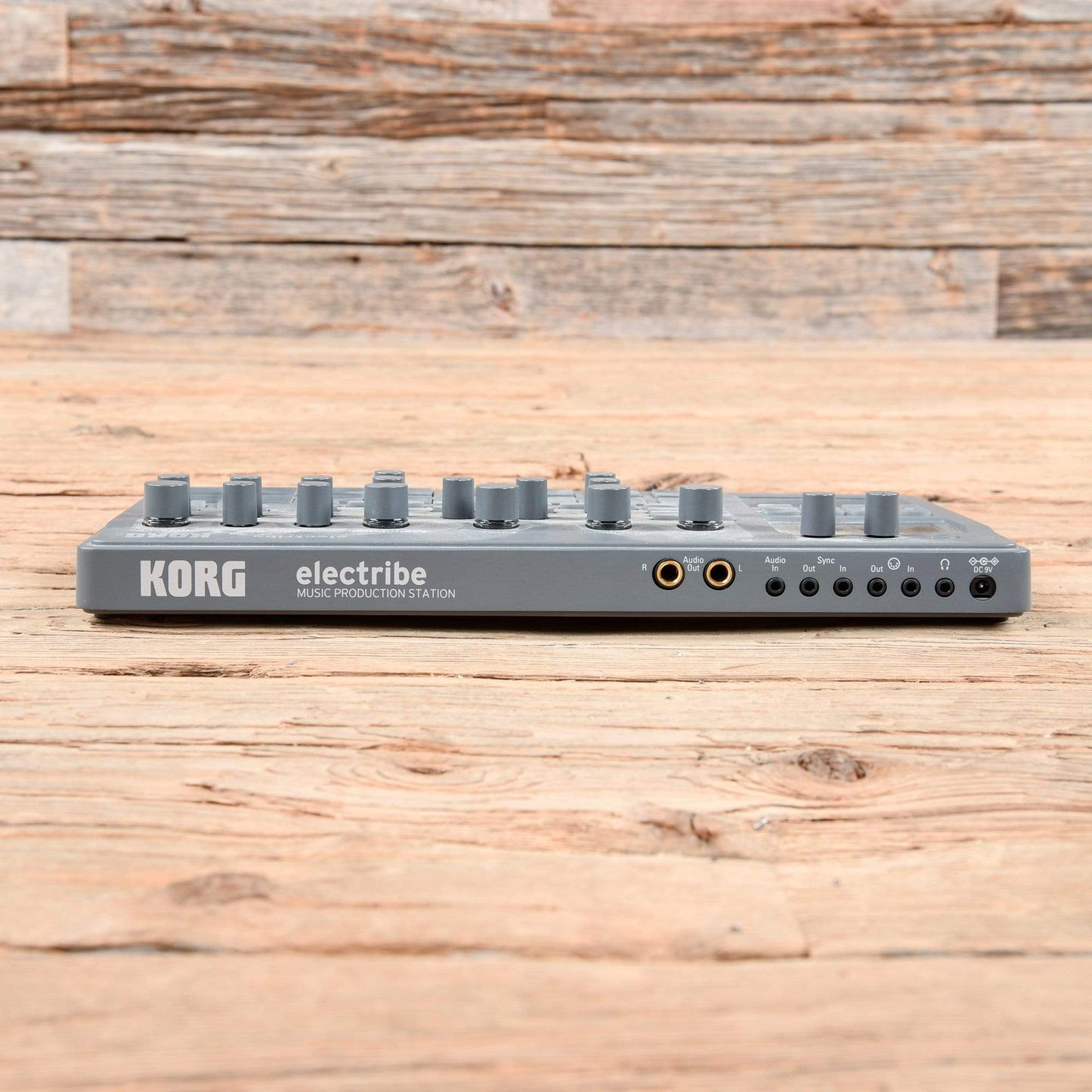 Korg Electribe 2 Music Production Station Keyboards and Synths / Workstations