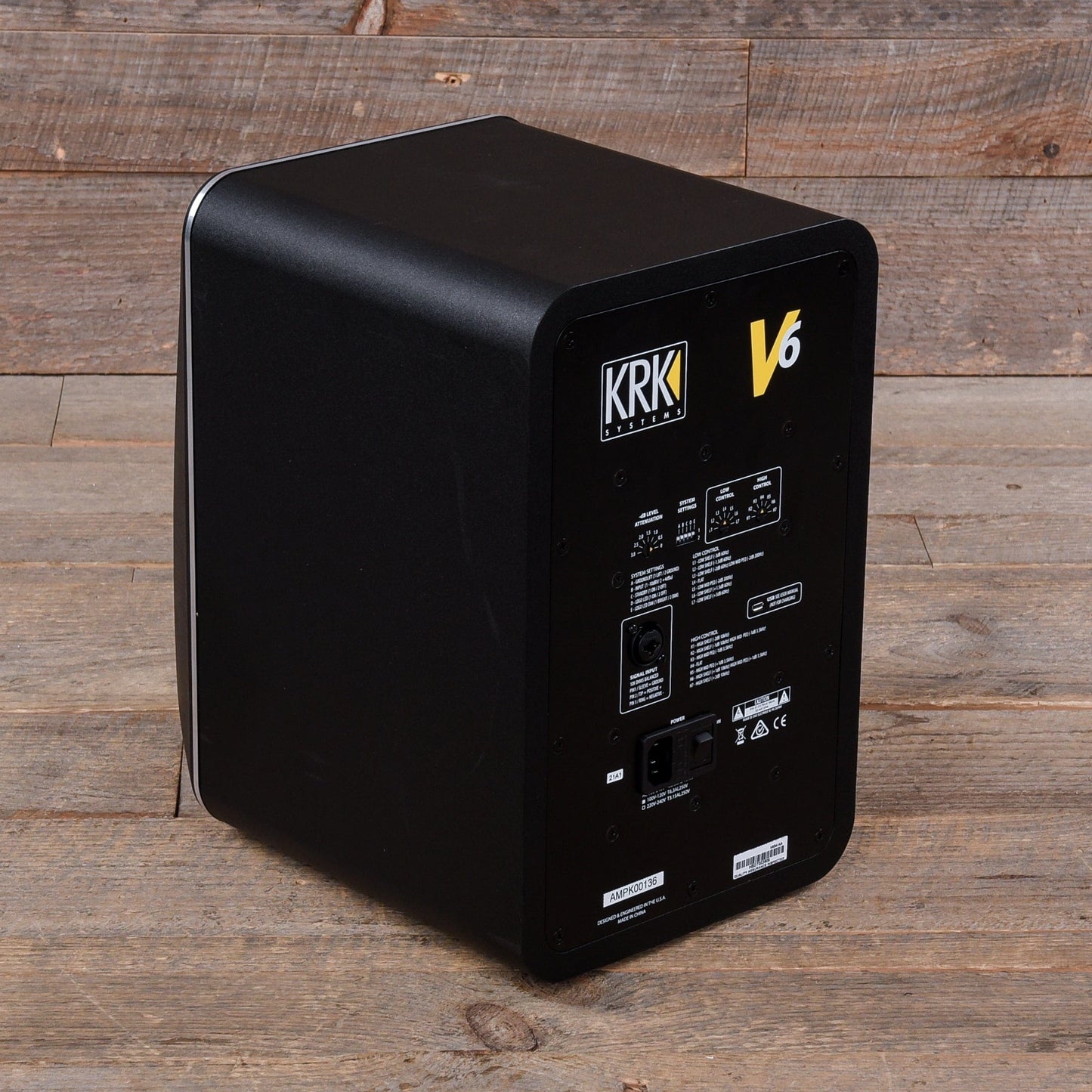 KRK V6 S4 6" Studio Monitor Black Pro Audio / Speakers / Studio Monitors