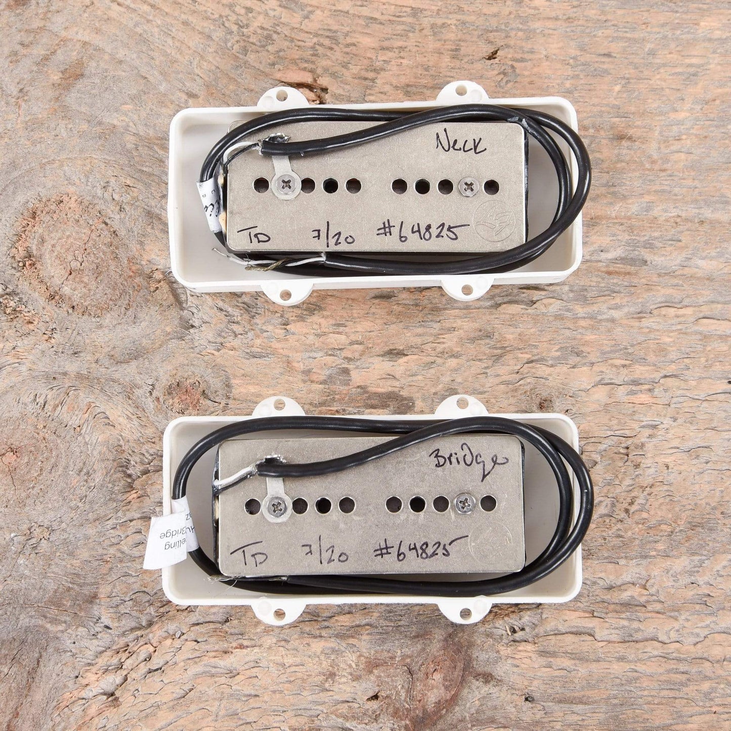 Lindy Fralin Jazzmaster Hum Cancelling 2-Conductor Stock Pickup Set White Parts / Guitar Pickups