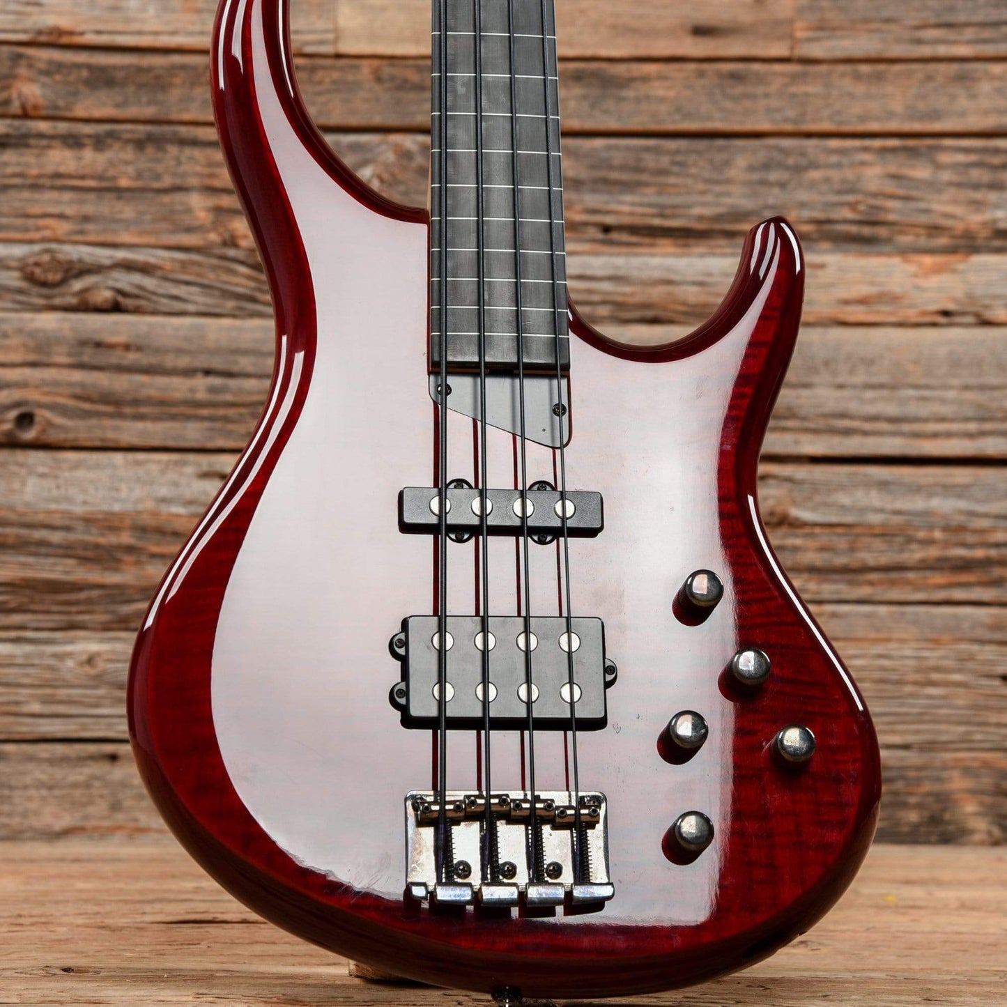 MTD Kingston 4 String Fretless Trans Red 2008 Bass Guitars / 4-String