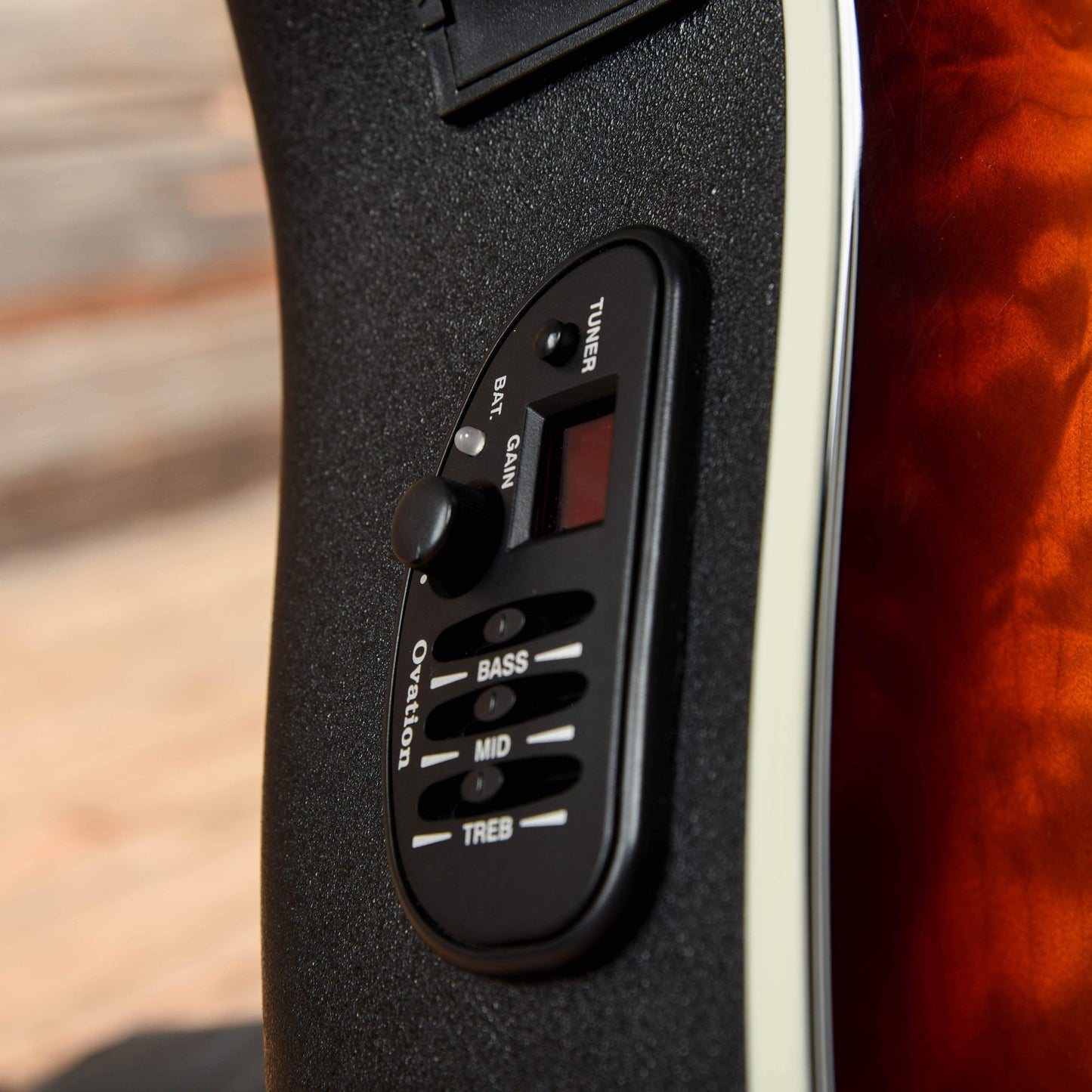 Ovation Celebrity CEB44X-7C Sunburst Bass Guitars / 4-String