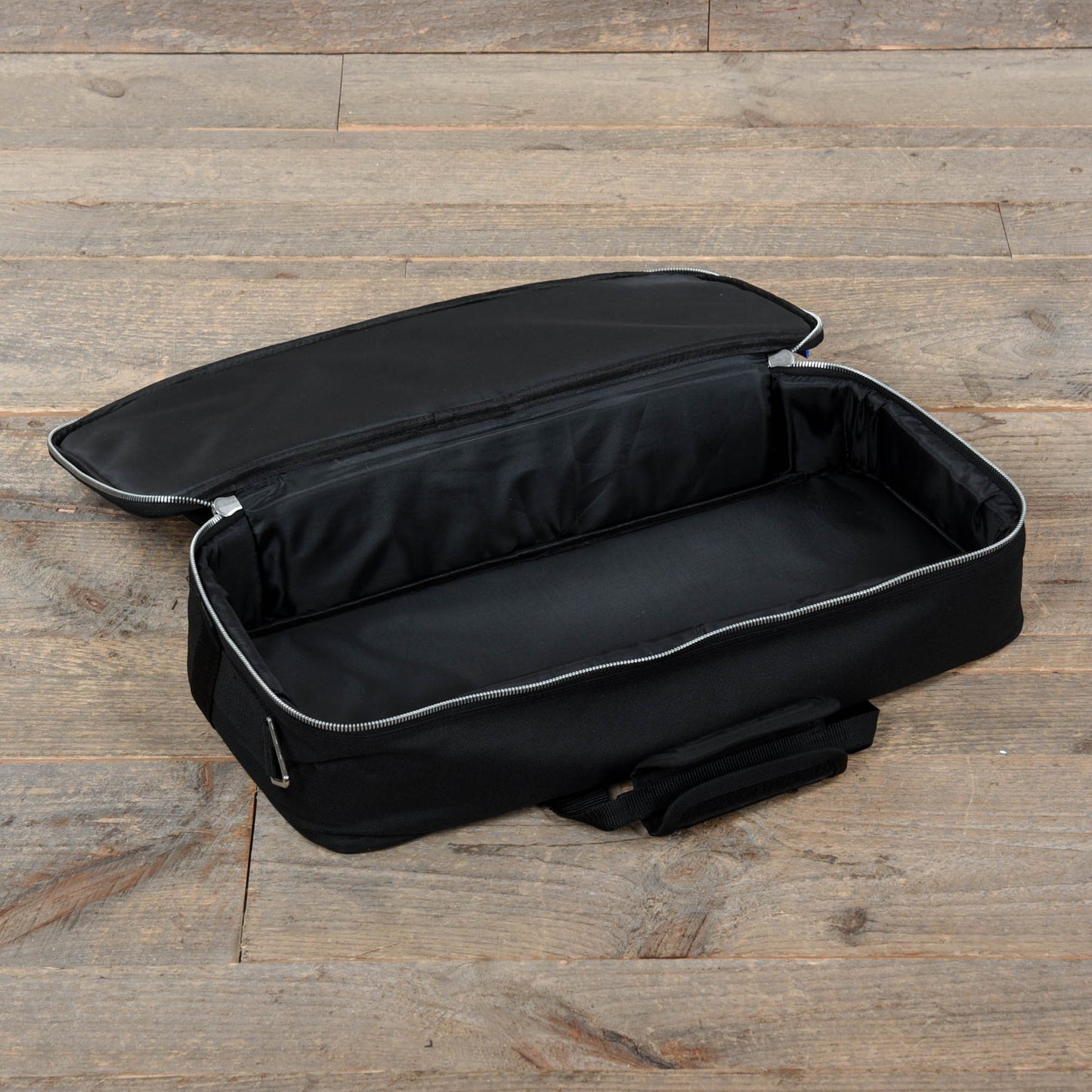 Pedaltrain Metro 20 Pedalboard 3 Rails 20x8 w/Soft Case Effects and Pedals / Pedalboards and Power Supplies