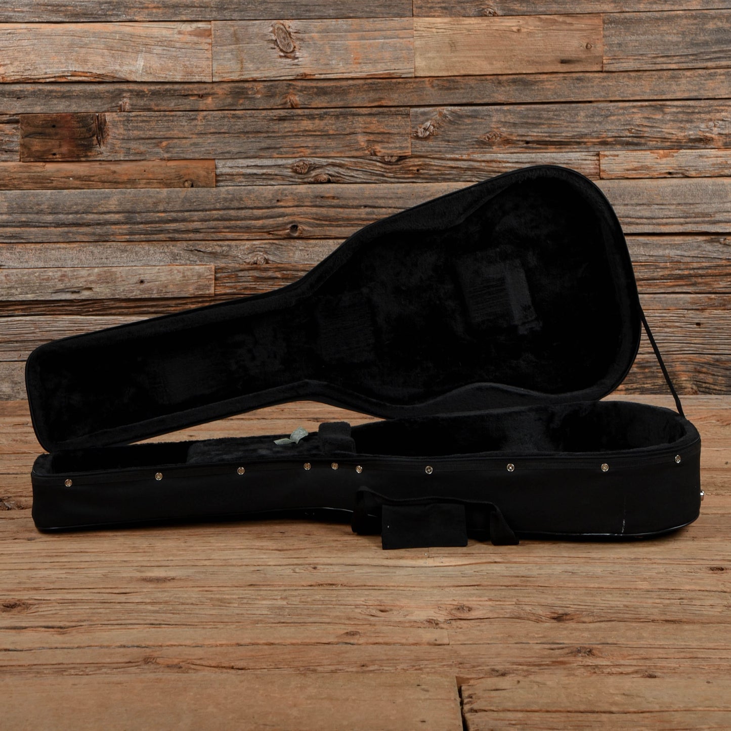 Republic Tri-Cone Resonator Rust Acoustic Guitars / Resonator