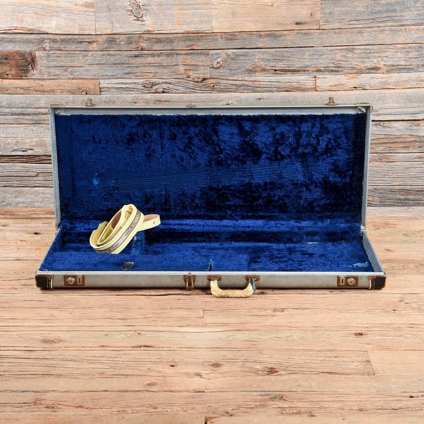 Rickenbacker 360 Jetglo 1967 Electric Guitars / Semi-Hollow