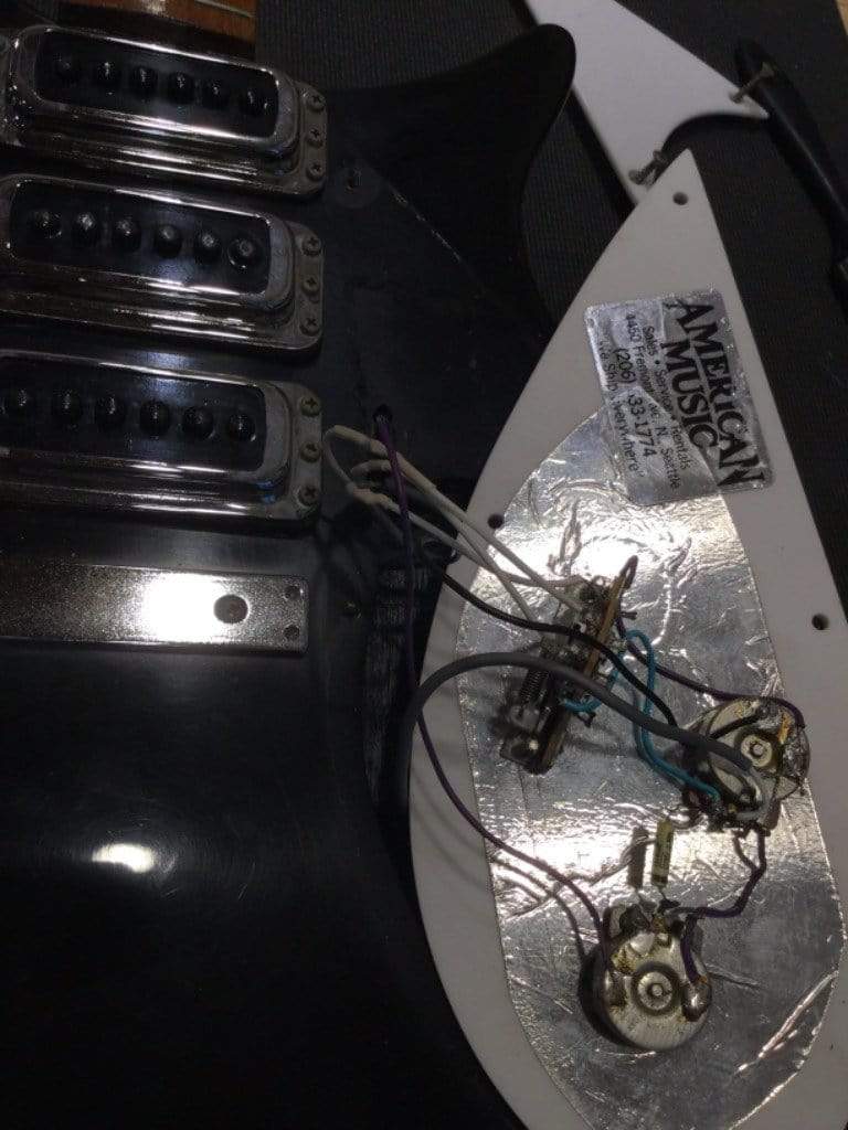 Rickenbacker 320 Jetglo 1981 Electric Guitars / Solid Body