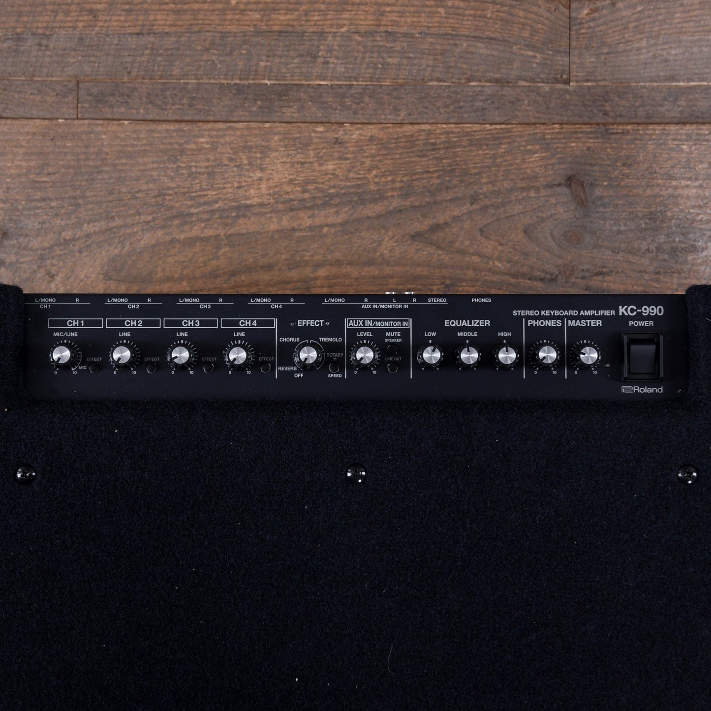 Roland KC-990 Stereo Mixing Keyboard Amplifier 320W (160W+160W) Amps / Keyboard Amps