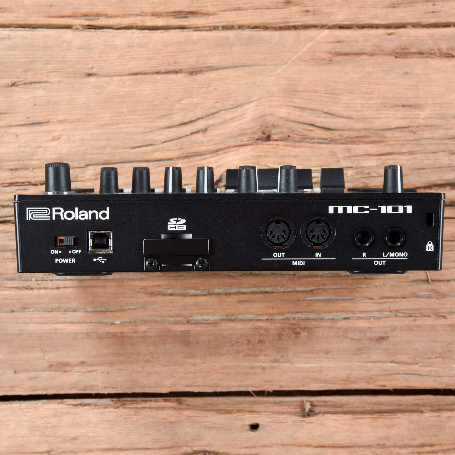 Roland MC-101 Groovebox Drum Machine Drums and Percussion / Drum Machines and Samplers