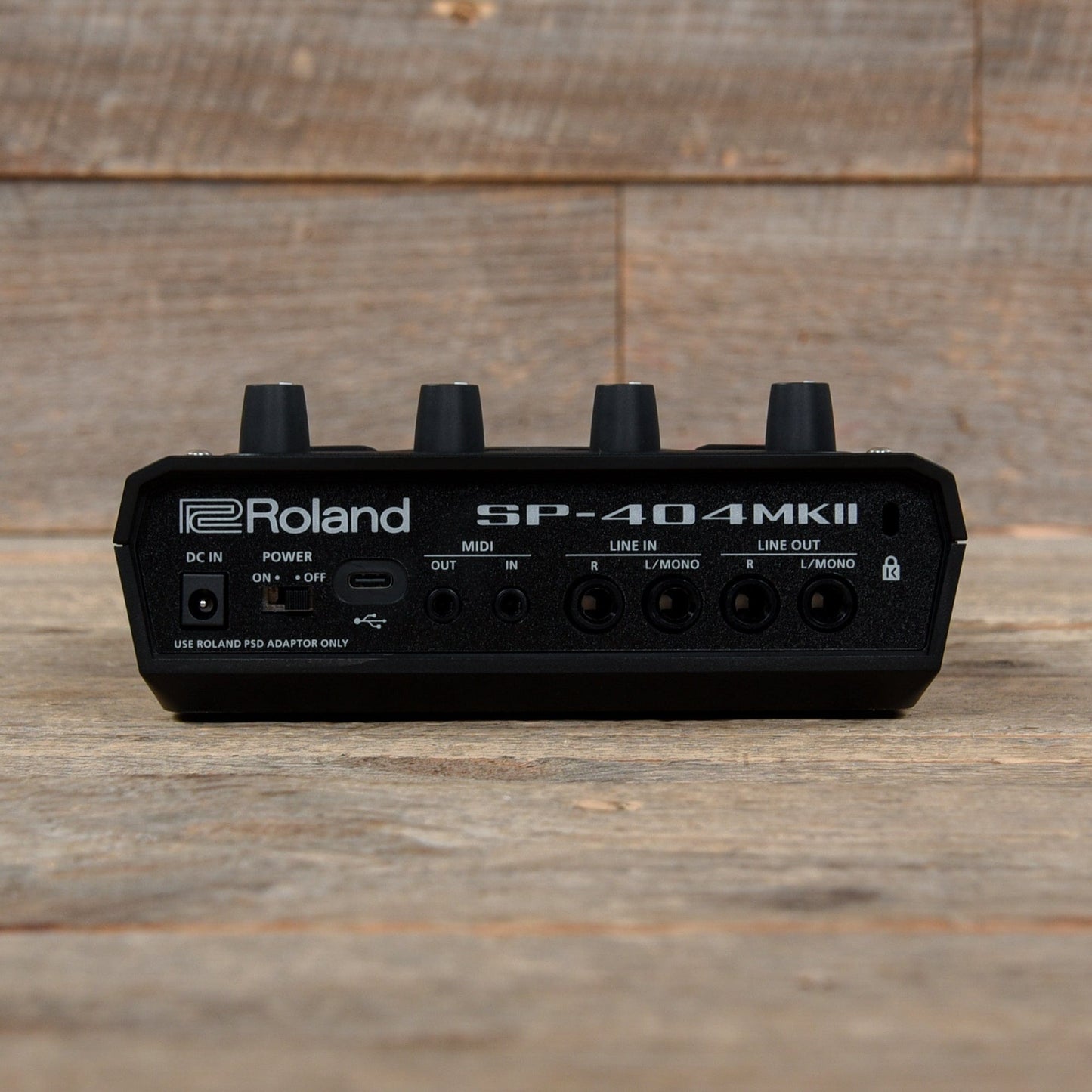 Roland SP-404MK2 Creative Sampler and Effector Drums and Percussion / Drum Machines and Samplers