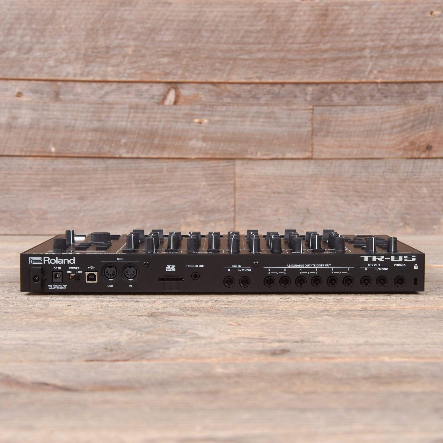 Roland TR-8S Rhythm Performer Drum Machine Drums and Percussion / Drum Machines and Samplers