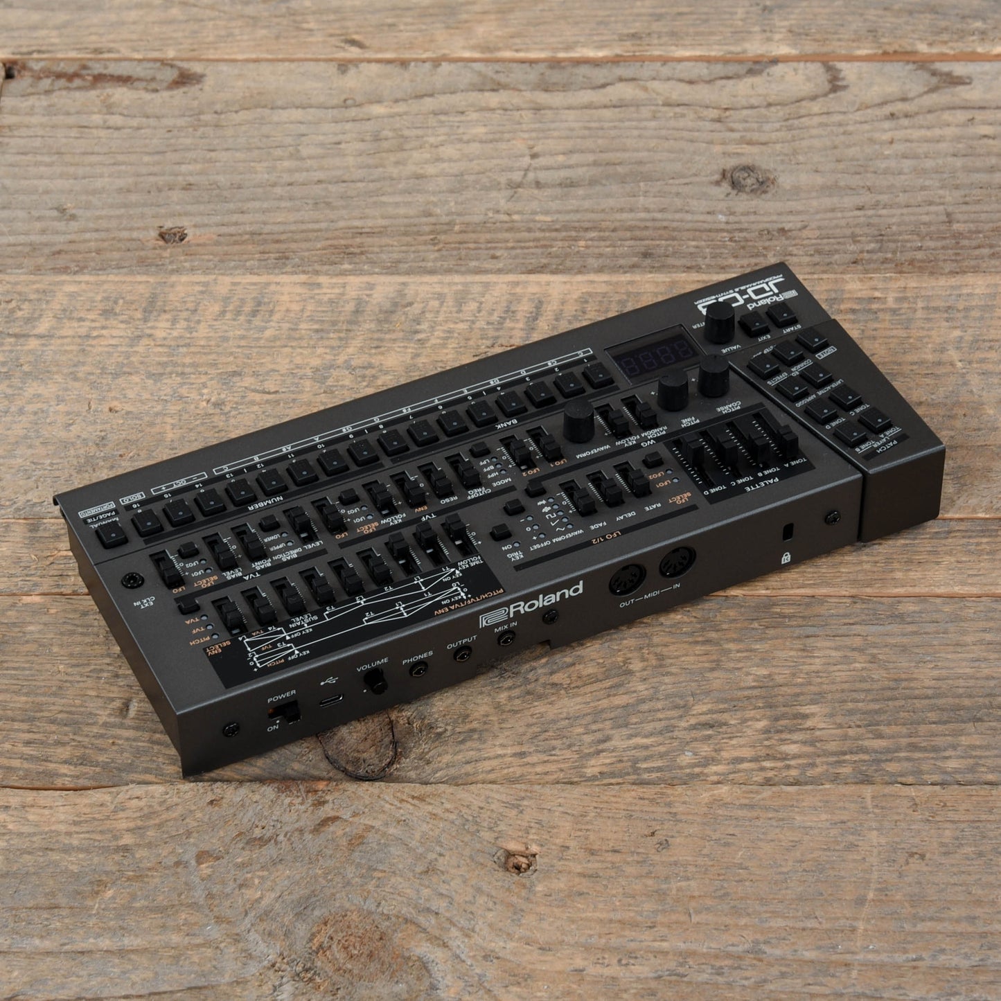 Roland JD-08 Boutique Series Desktop Synth Module Keyboards and Synths / Synths / Digital Synths