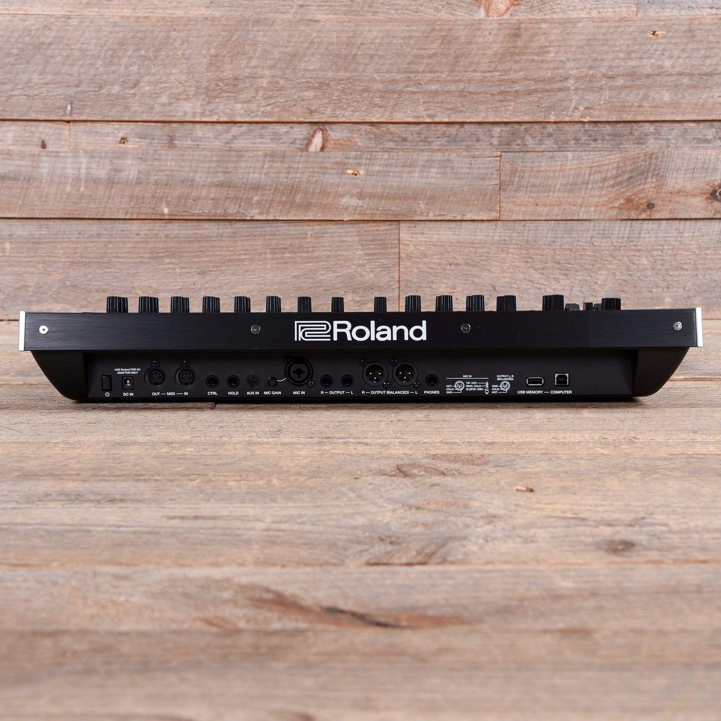 Roland Jupiter Xm Synthesizer Keyboards and Synths / Synths / Digital Synths