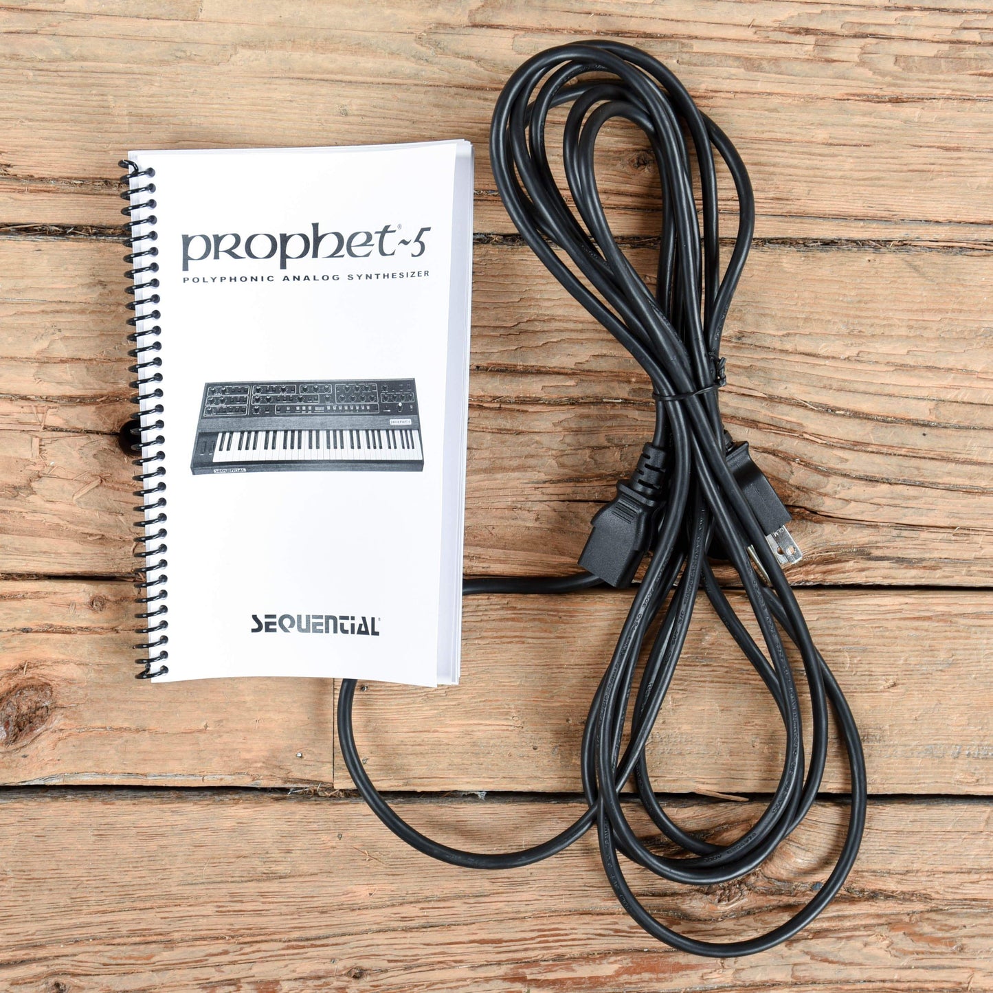 Sequential Circuits Prophet 5 Rev 4 Reissue 61-Key Polyphonic Analog Synthesizer Keyboards and Synths / Synths / Analog Synths