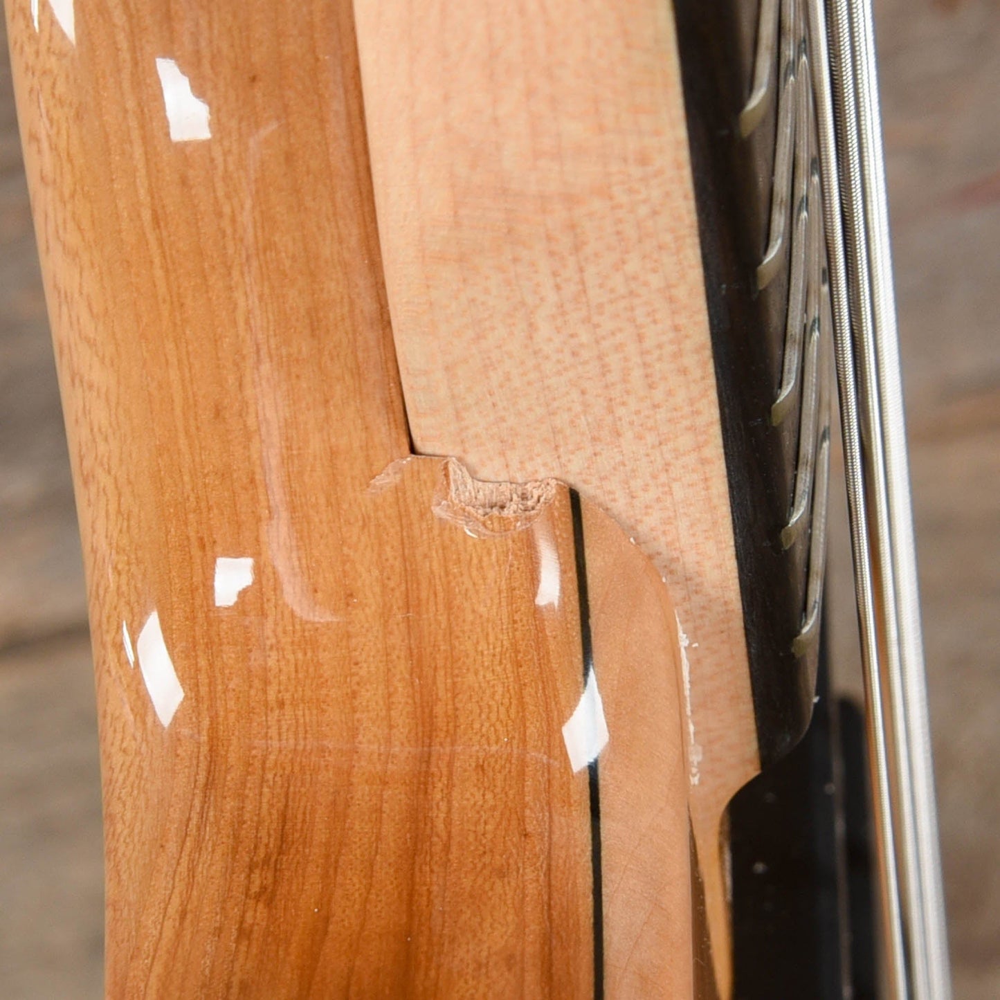 Sire Marcus Miller M7 Swamp Ash/Maple 5-String LEFTY Natural (2nd Gen) Bass Guitars / 5-String or More