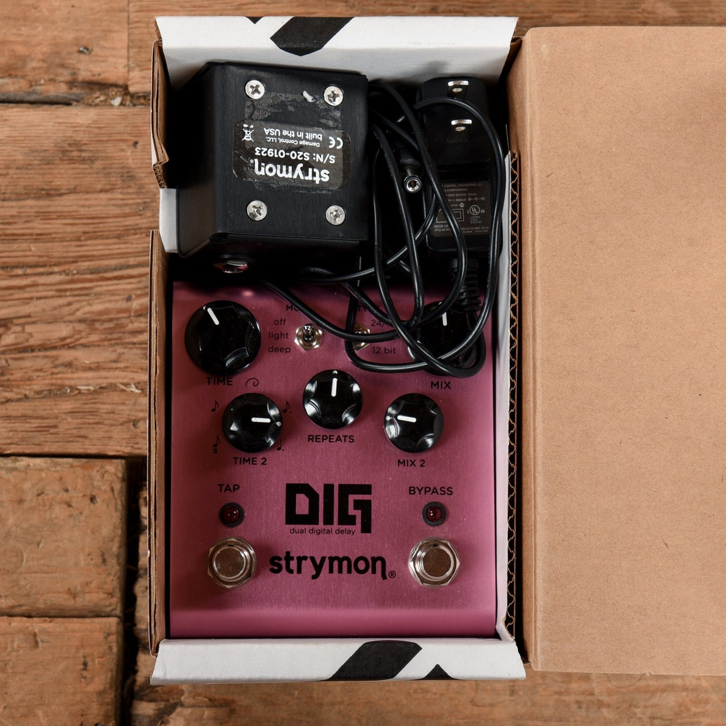 Strymon DIG Dual Digital Delay Effects and Pedals / Delay