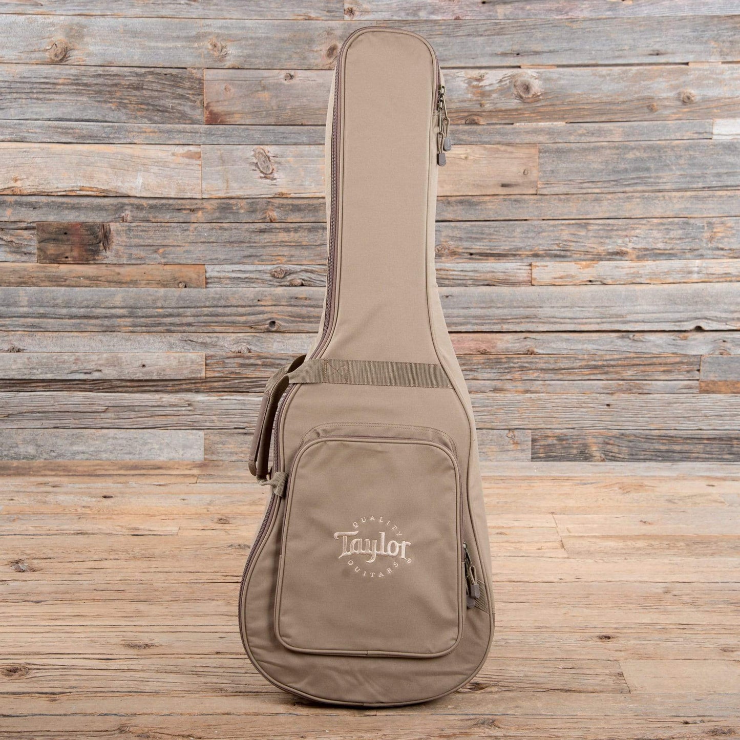 Taylor BBT-e Big Baby Taylor Sitka/Walnut w/Electronics Acoustic Guitars / Mini/Travel