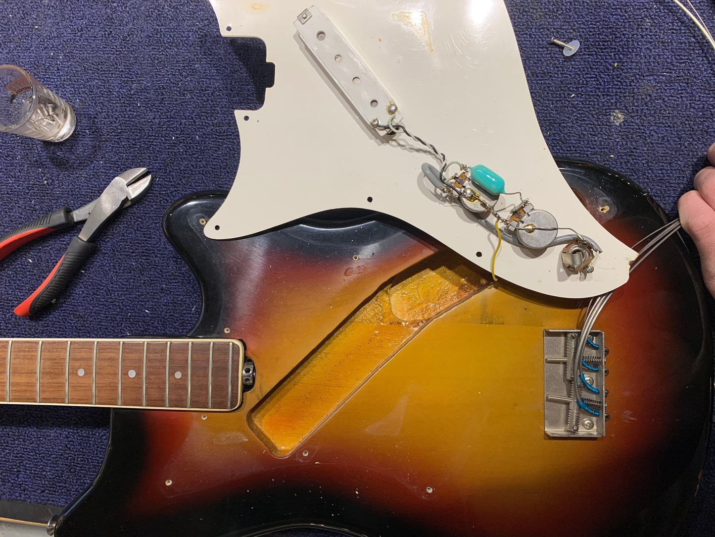 Vox Panther Bass 3-Color Sunburst 1970s Bass Guitars / 4-String