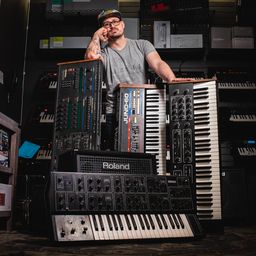 Keys & Synths - New – Chicago Music Exchange